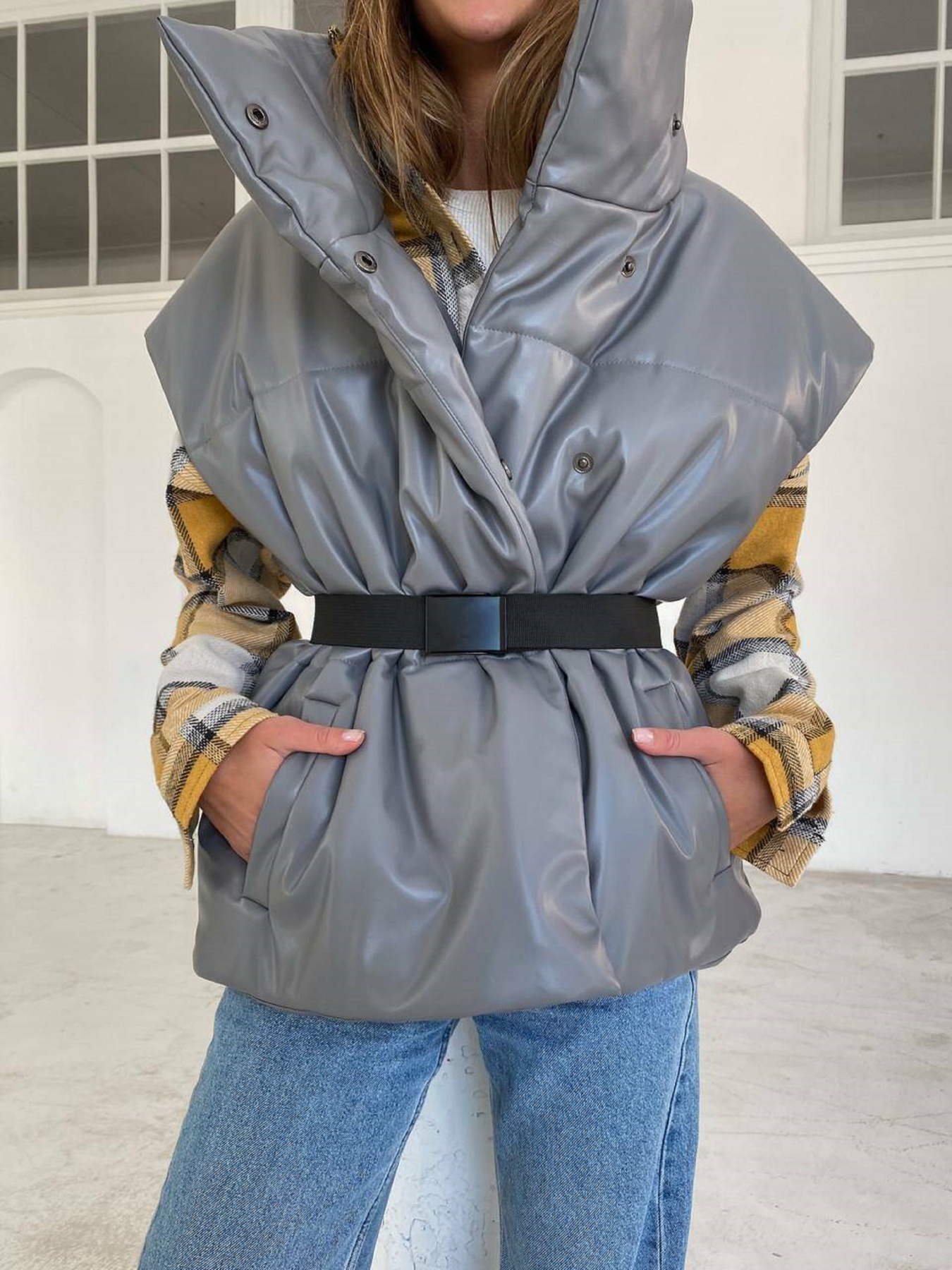 Жилет с утеплителем Milirud модель mil367-srij Фото