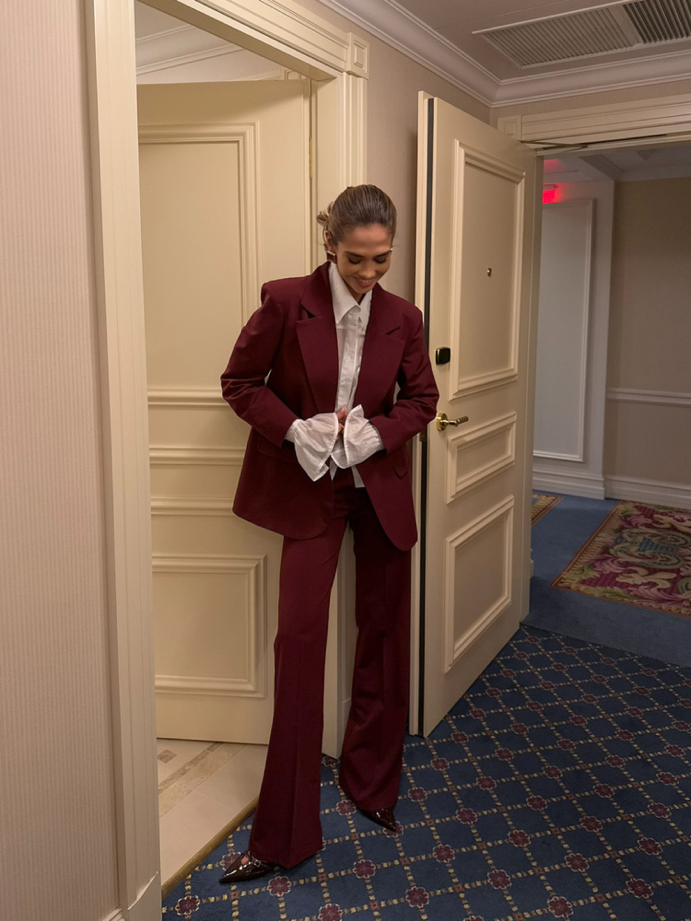 Деловой костюм Milirud модель mil583-burgund Фото