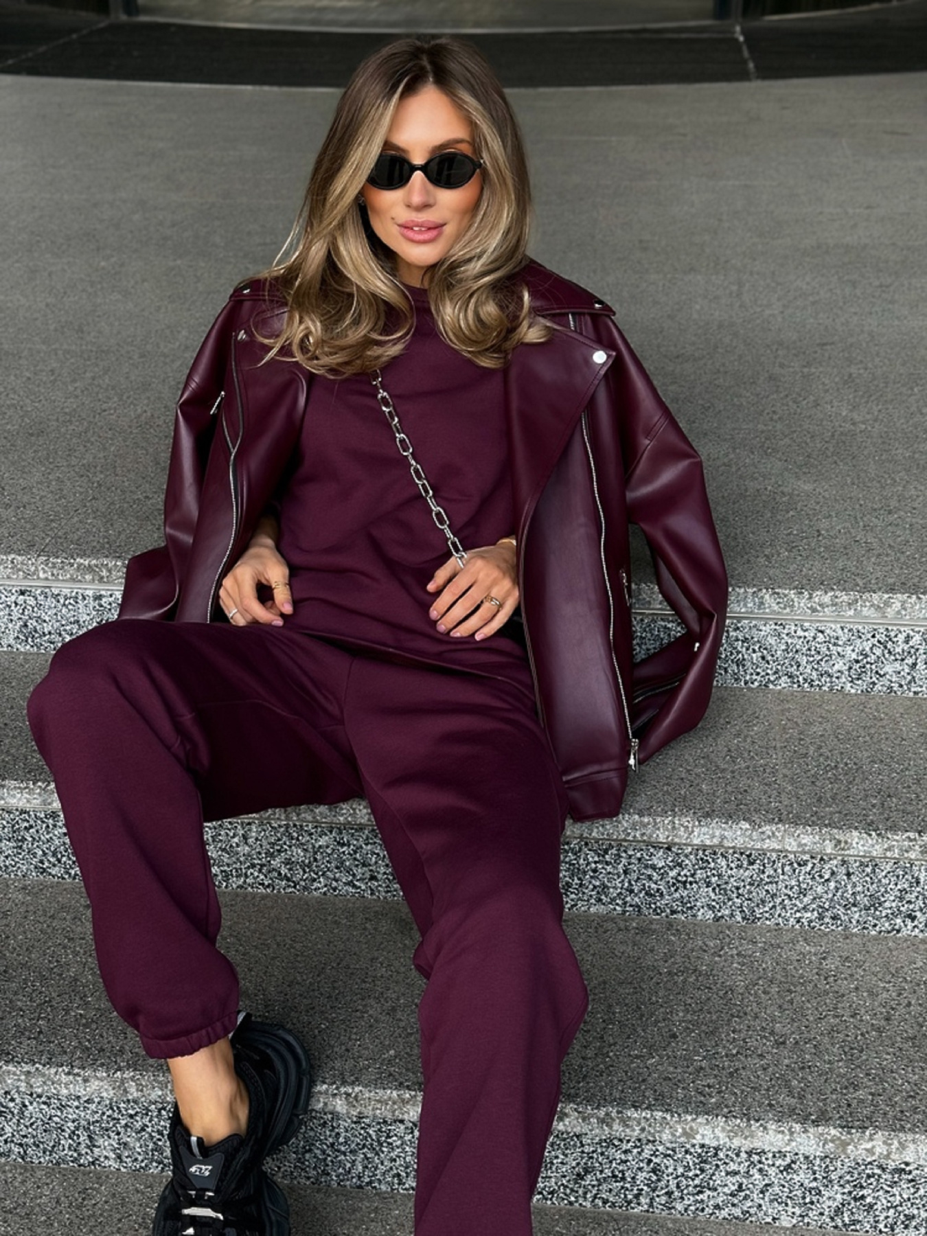 Повседневный костюм Milirud модель mil584-burgund Повседневный костюм Milirud модель mil584-burgund Фото