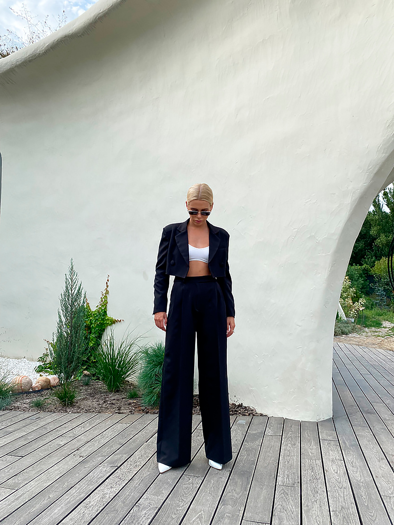 Повседневный костюм Milirud (кроп-жакет + брюки палаццо) модель mil458-chornij Фото