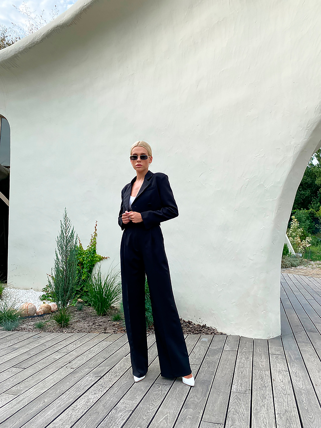 Повседневный костюм Milirud (кроп-жакет + брюки палаццо) модель mil458-chornij Фото