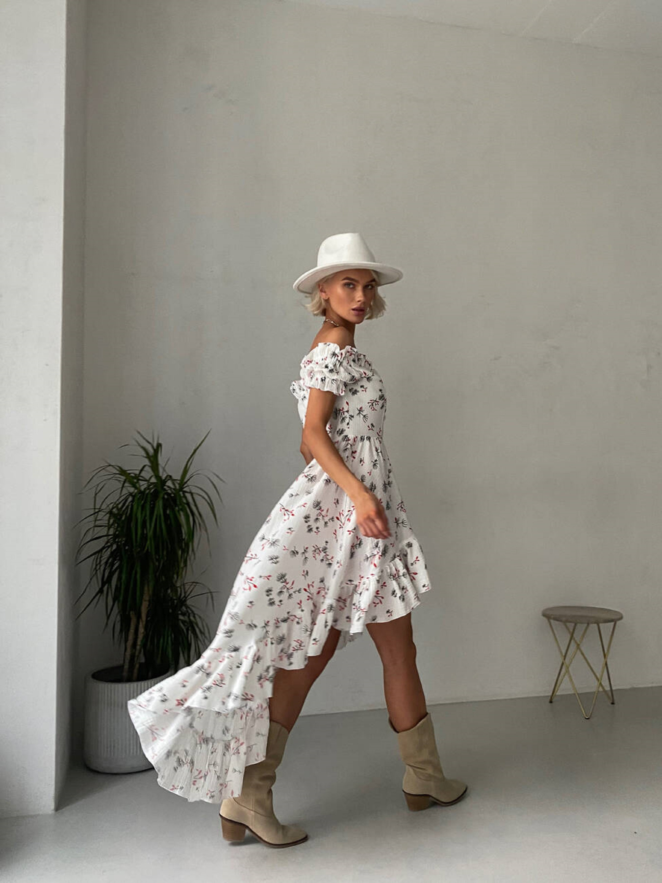 Сукня міді Milirud модель mil504-blij-v-chervon-kvti Фото