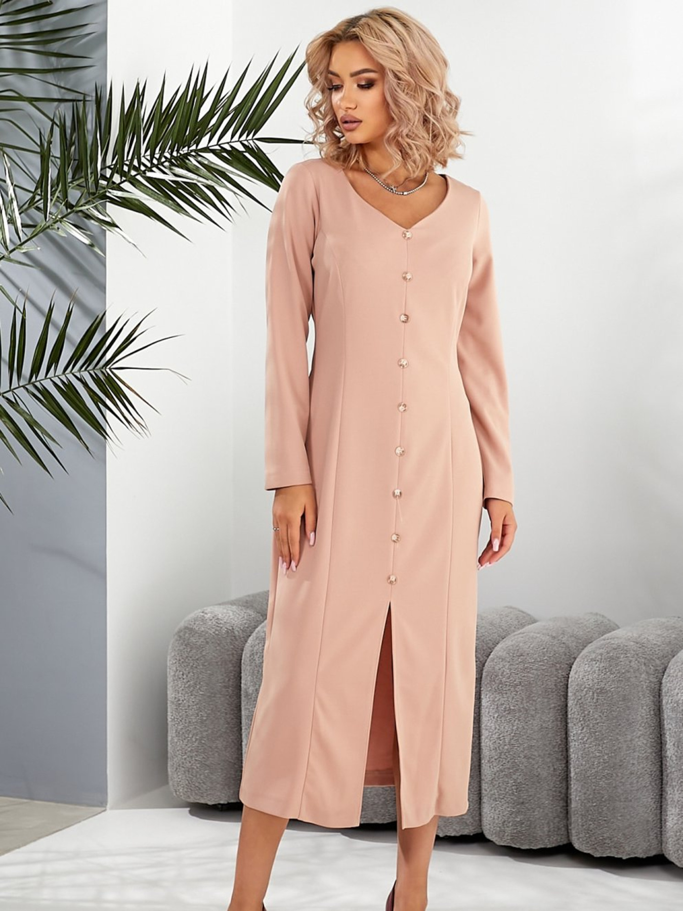 Платье миди LadyLike модель ll235220082-bezhevij Фото