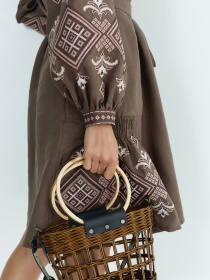 Вышитое платье Folk Moda модель fm3025-korichnevij Фото