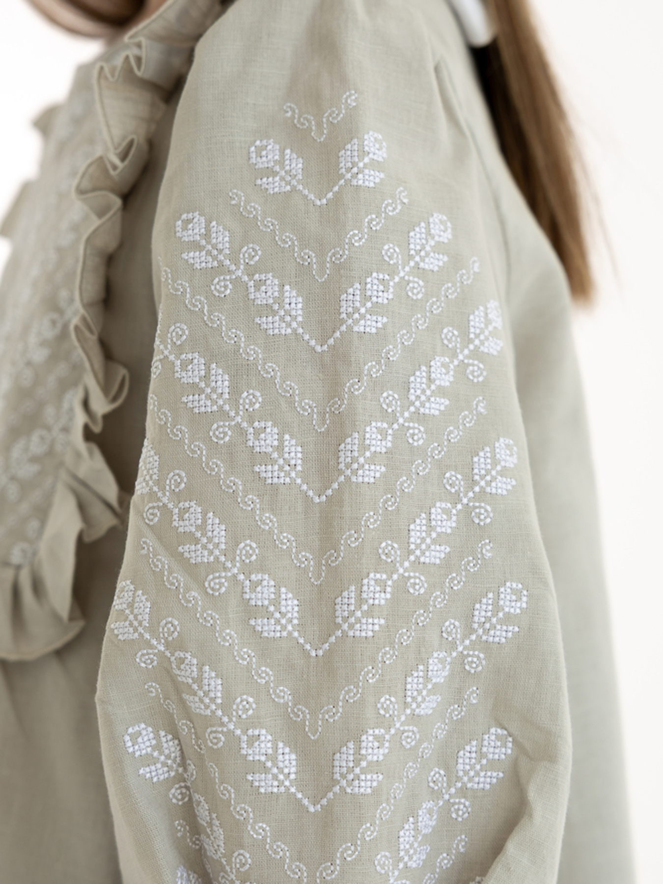 Вышитая рубашка Folk Moda модель fm3026-bezheviij Фото