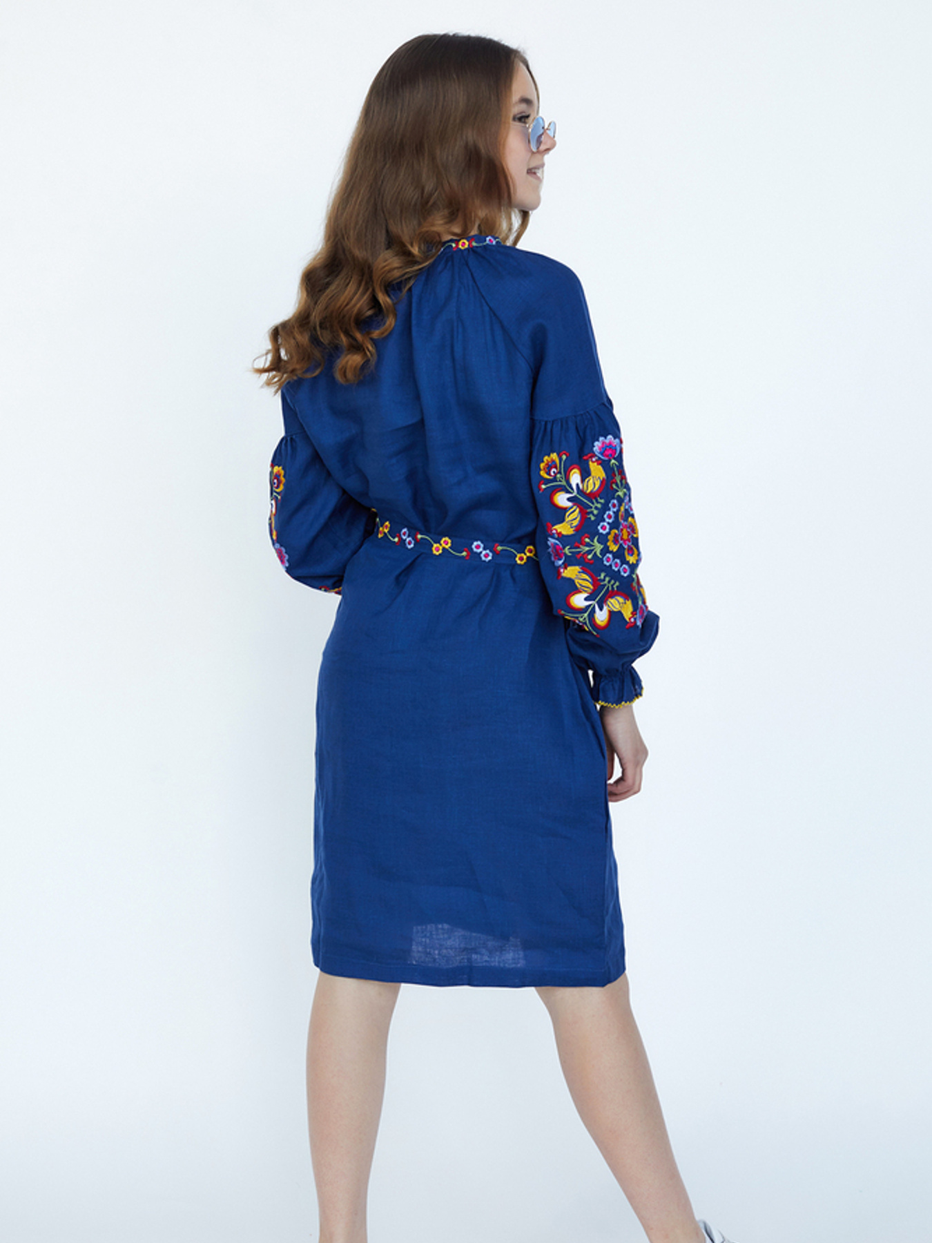 Вышитое платье Folk Moda модель fm2718-temno-sinj Вышитое платье Folk Moda модель fm2718-temno-sinj Фото