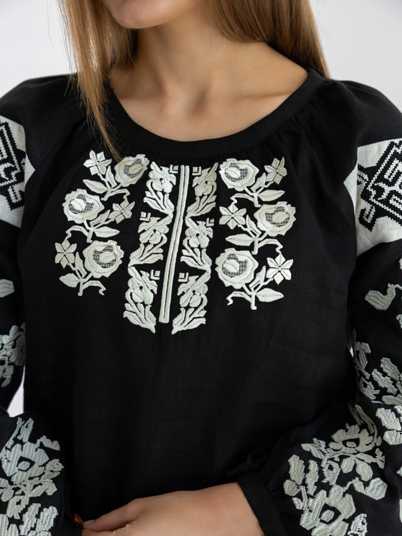 Вышитая рубашка Folk Moda модель fm2140-chornij Фото