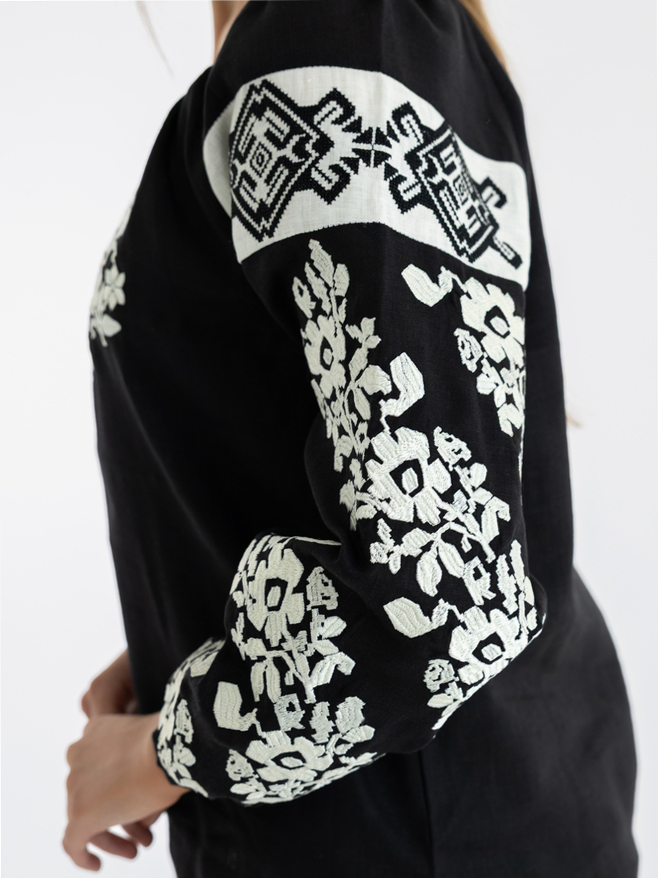 Вышитая рубашка Folk Moda модель fm2140-chornij Фото