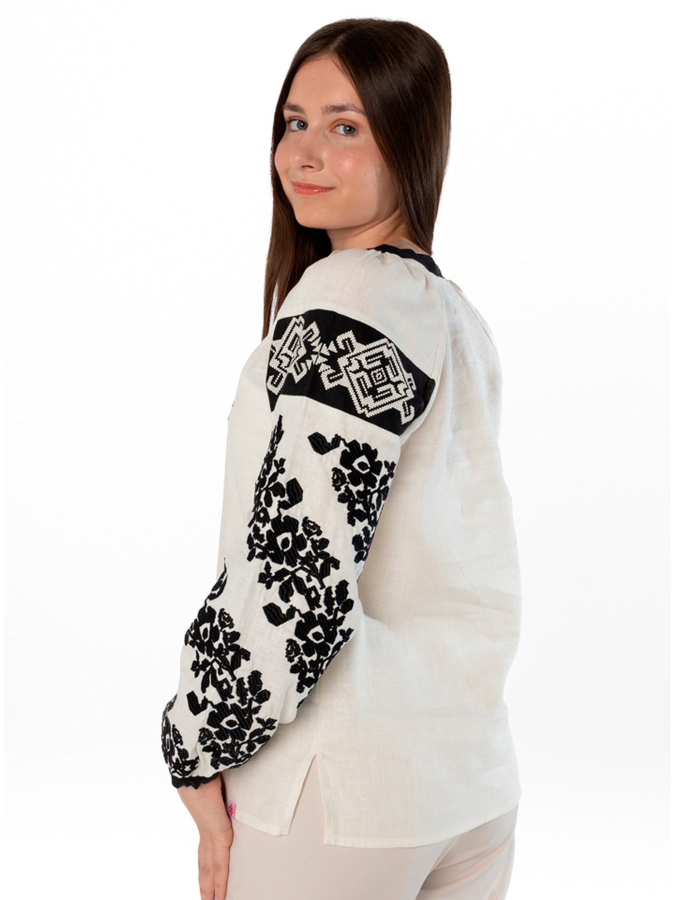 Вышитая рубашка Folk Moda модель fm2141-vershkovij Фото