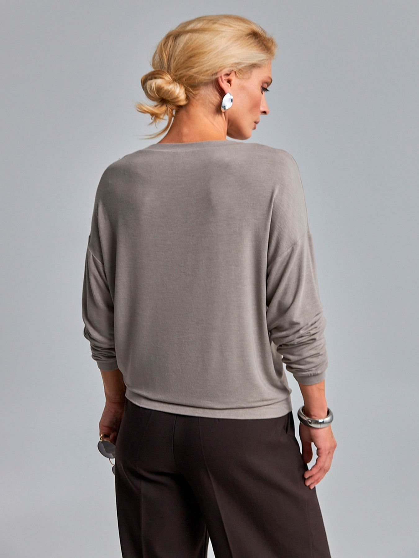 Джемпер TrikoBakh модель 3082-temnij-taup Фото