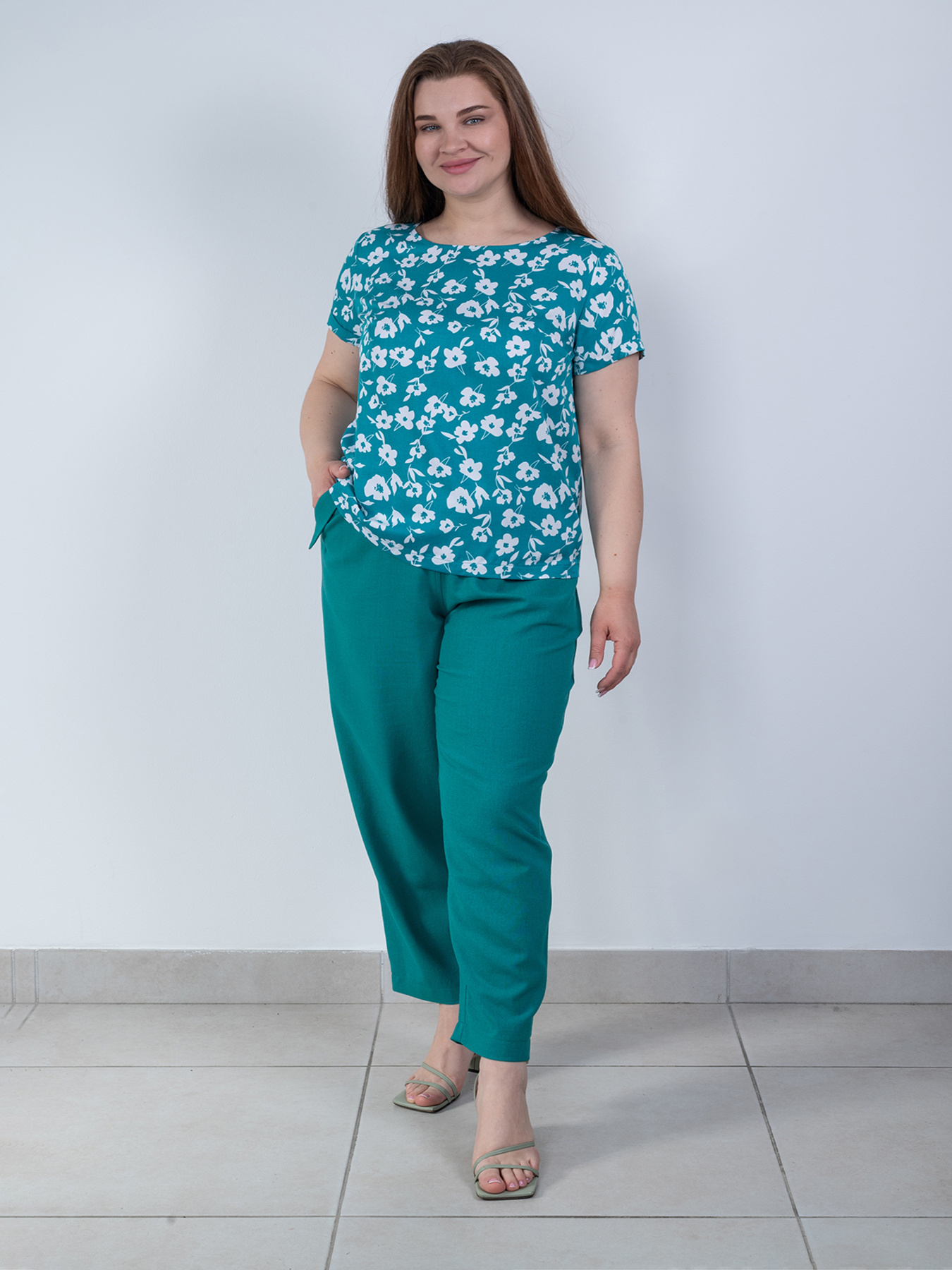 Брюки повседневные Nita модель bryuki-n1412-25-smaragd Фото