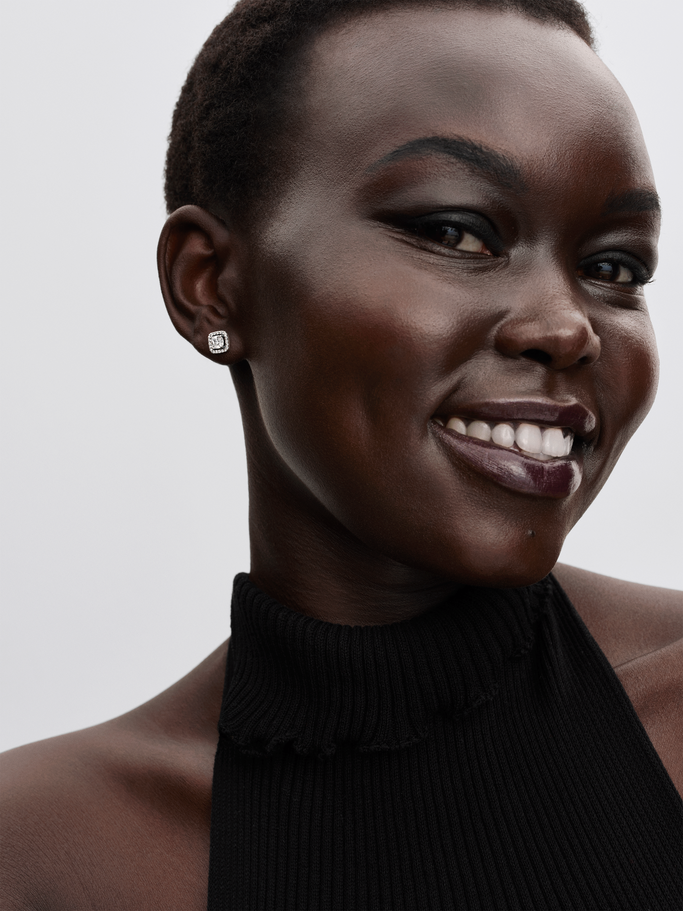 Серьги-гвоздики PANDORA модель 293551C02 Фото