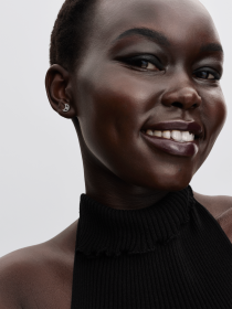 Серьги-гвоздики PANDORA модель 294257C01 Фото