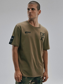 Футболка DIVERSE Dext Logo Sk модель 10047755 Фото