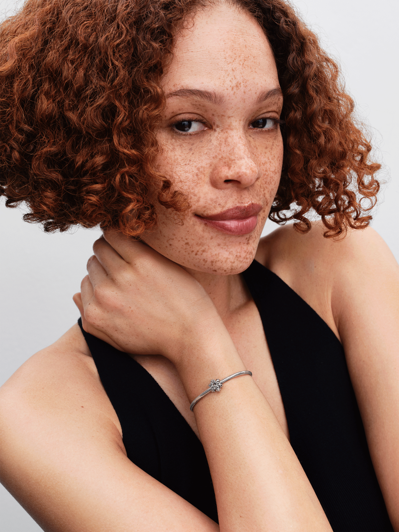 Классические PANDORA модель 794249C01 Фото