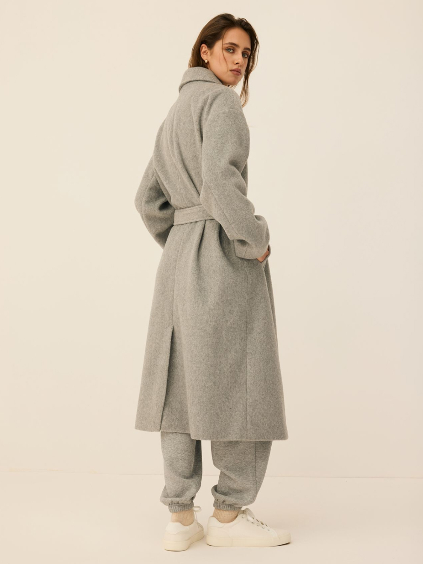 Пальто DIVERSE Coatana 255 модель 10047956 Фото