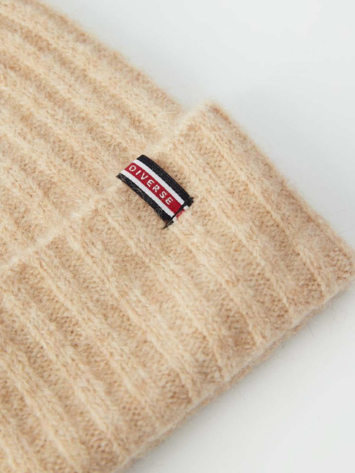 Шапка DIVERSE Piekna модель 10040238 Фото