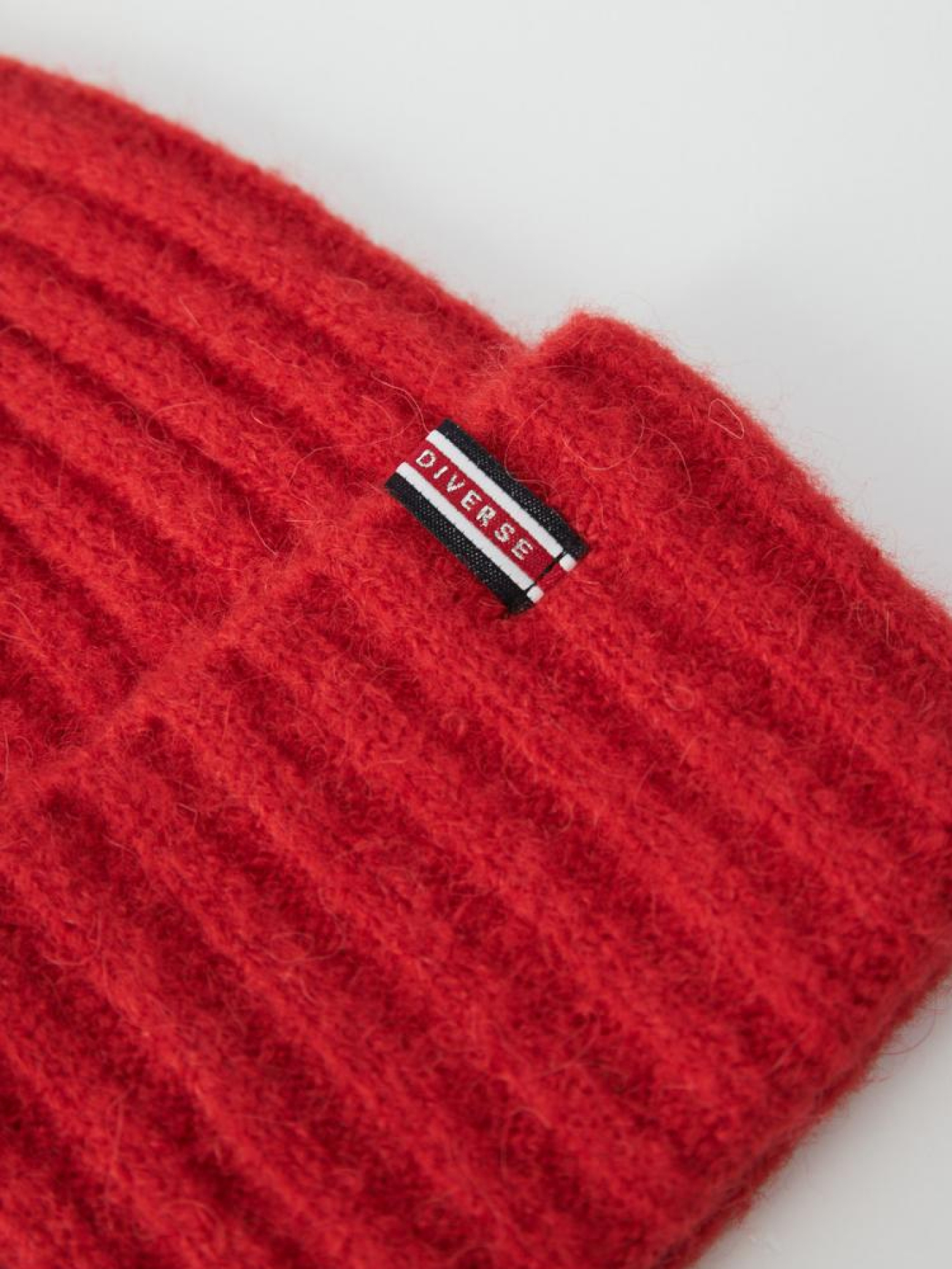 Шапка DIVERSE Piekna модель 10040238 Фото