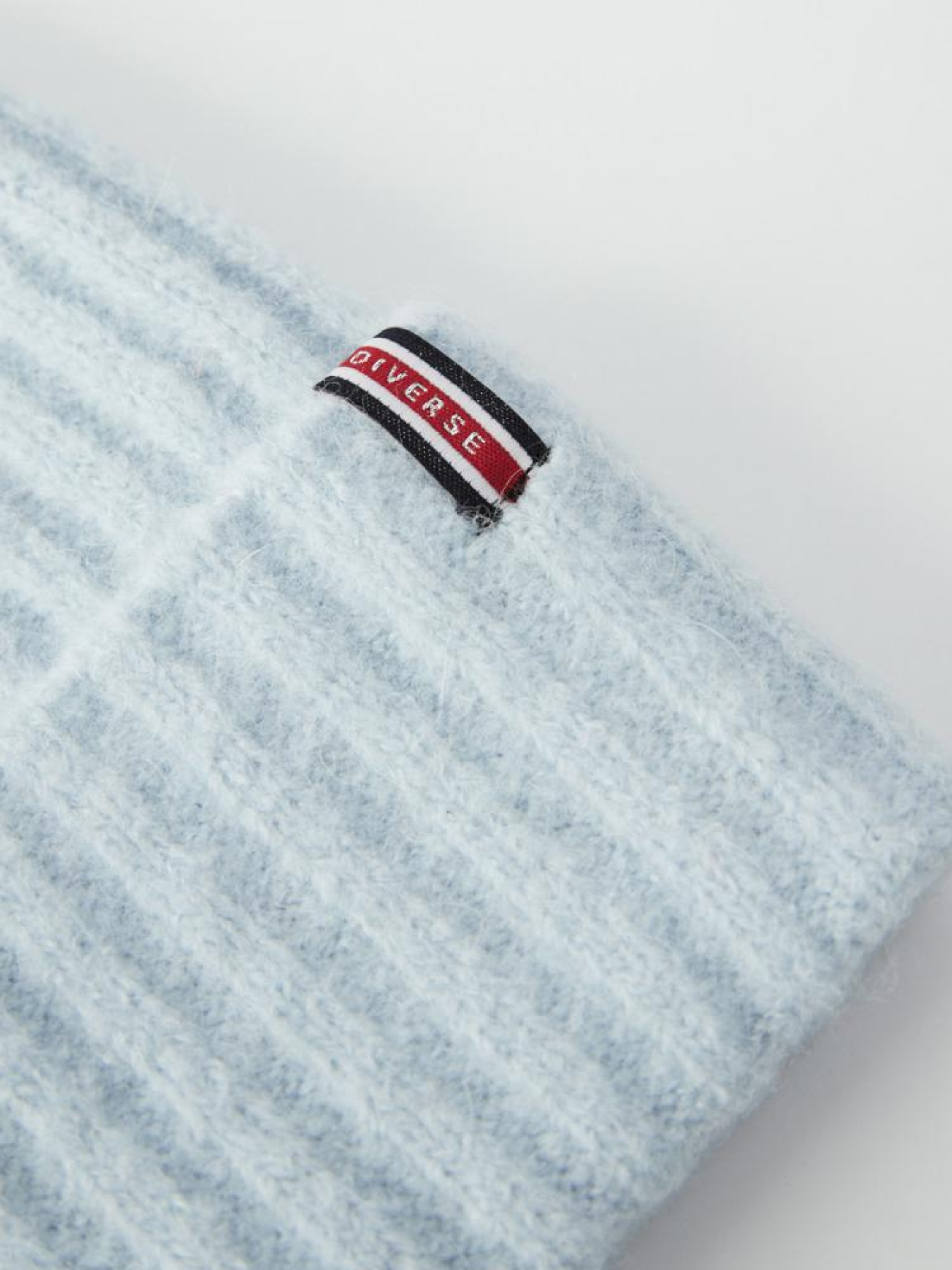 Шапка DIVERSE Piekna модель 10040238 Фото