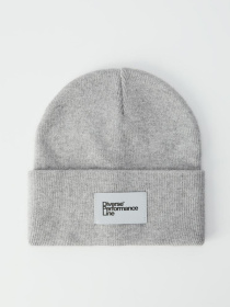 Мужская шапка с отворотом и брендовой нашивкой серая модель 10040451 Фото