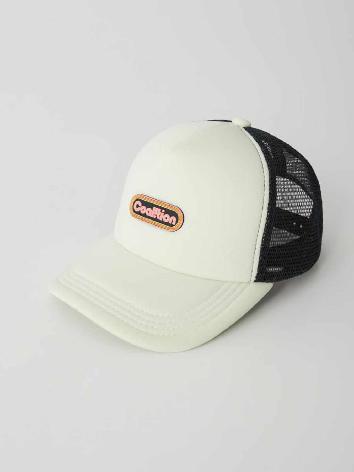 Кепка женская с сеткой молочная модель 10042038 Фото