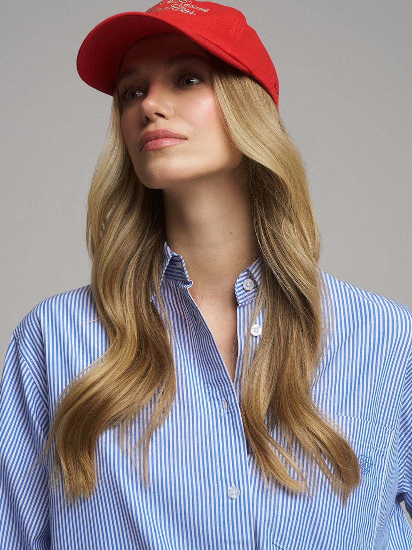 Кепка женская ROLIS с вышитой надписью красная модель 10046570 Фото