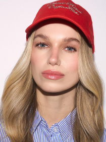 Кепка женская ROLIS с вышитой надписью красная модель 10046570 Фото
