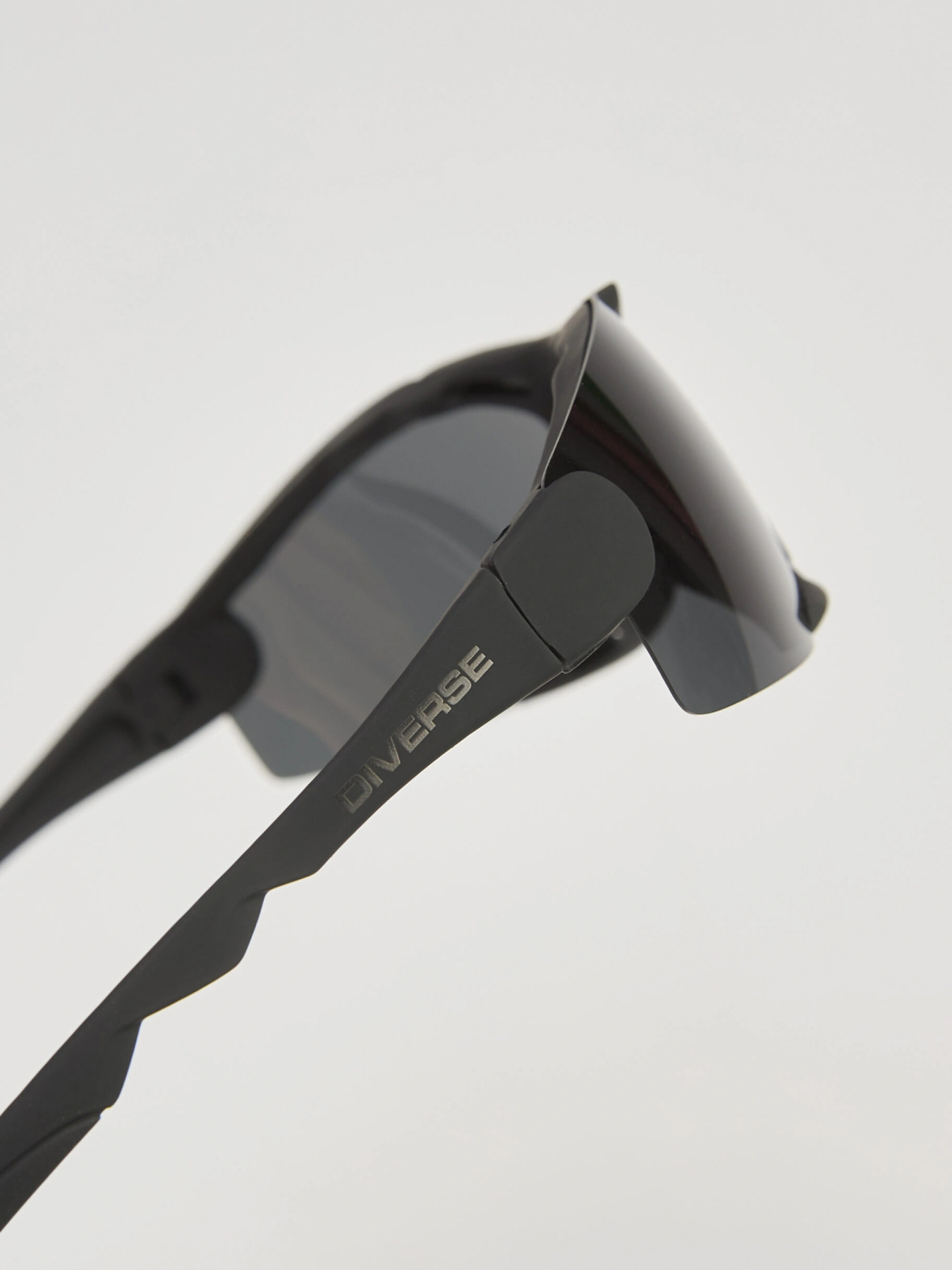 Солнцезащитные очки DIVERSE Croco P модель 10047145 Фото