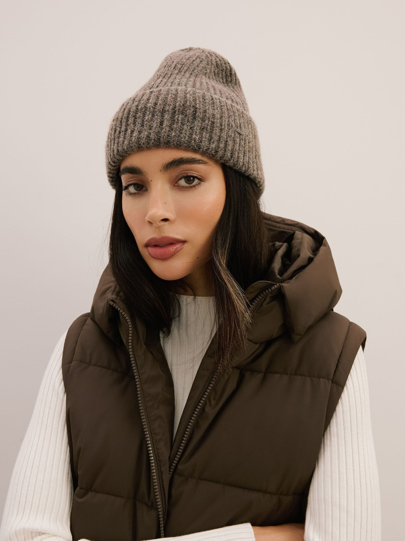 Шапка DIVERSE Lenra 255 модель 10047917 Шапка DIVERSE Lenra 255 модель 10047917 Фото