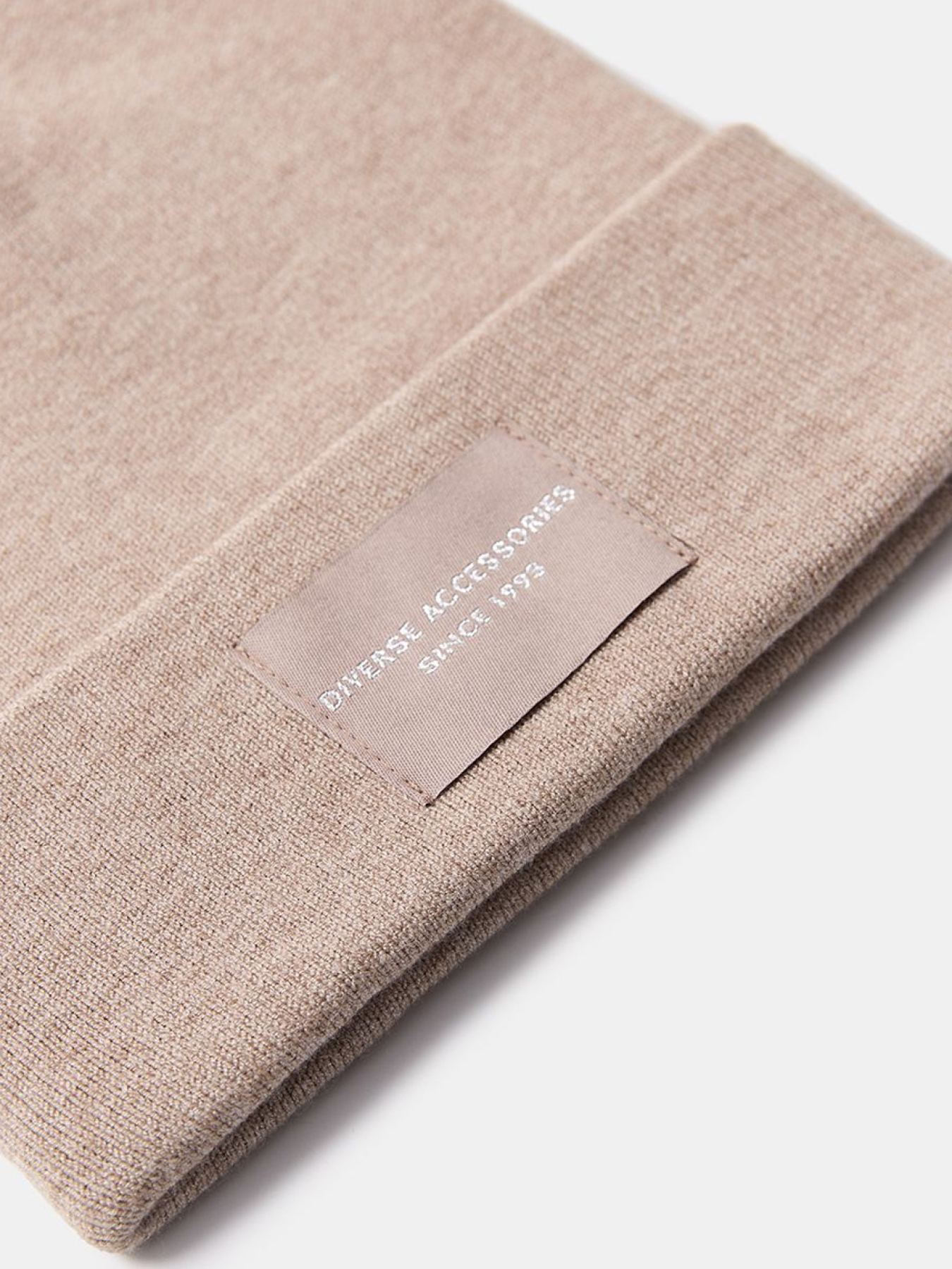 Шапка DIVERSE Lidi 255 модель 10047918 Фото