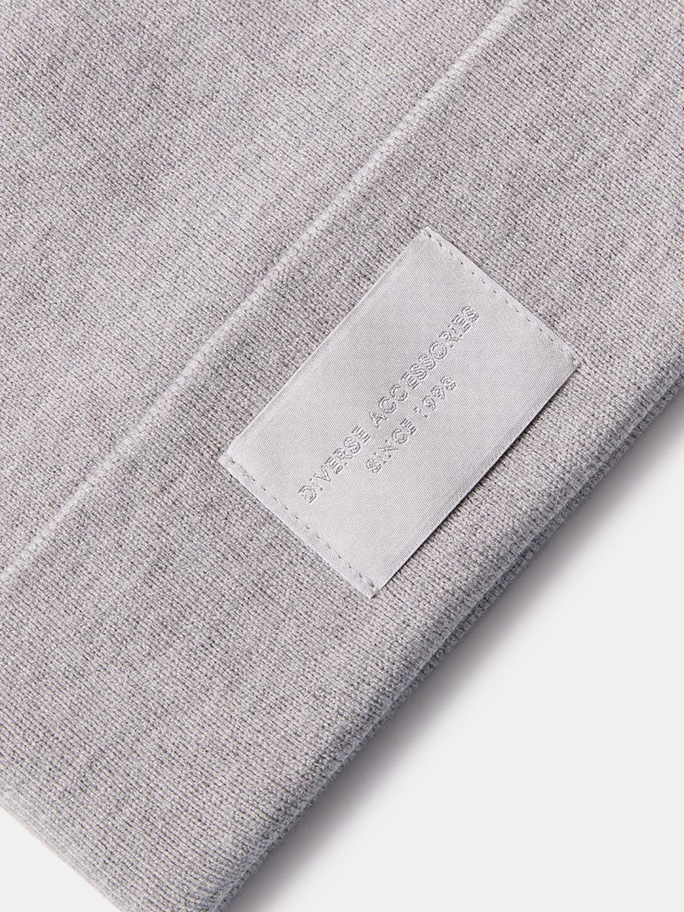 Шапка DIVERSE Lidi 255 модель 10047918 Фото