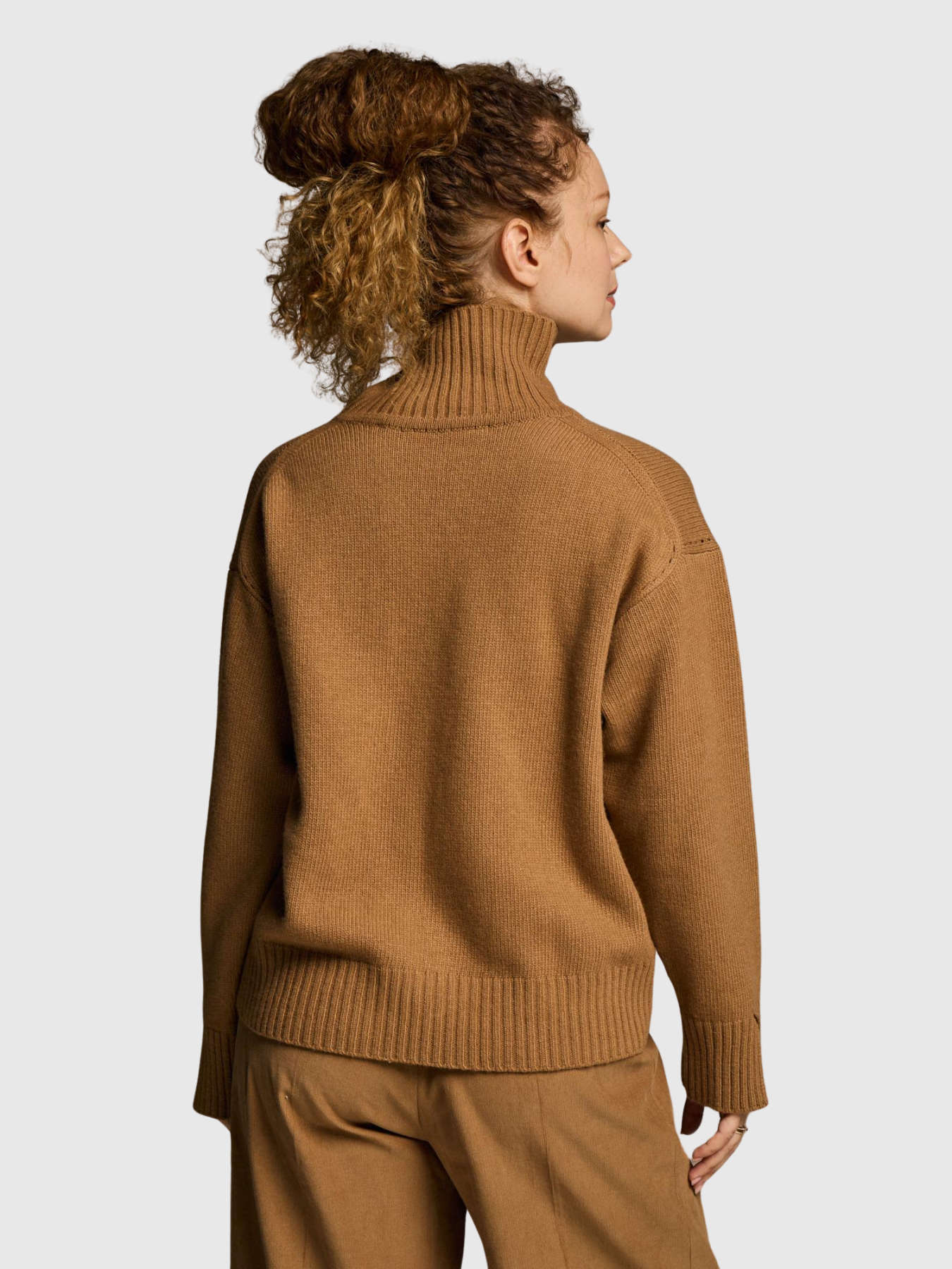 Свитер Laura Ashley модель JP 100/1 LA Фото