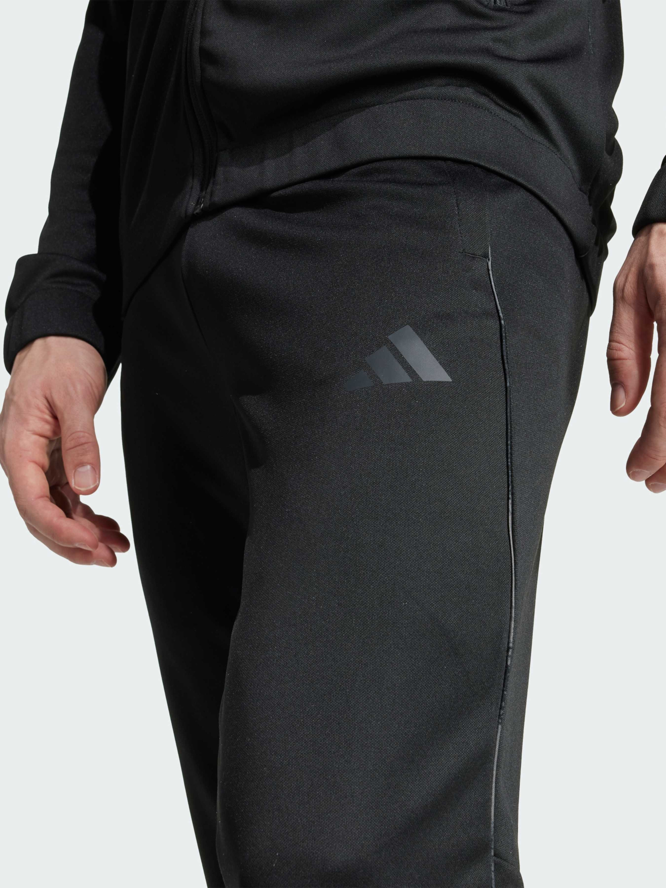 Штаны спортивные Adidas модель JV7316 Фото