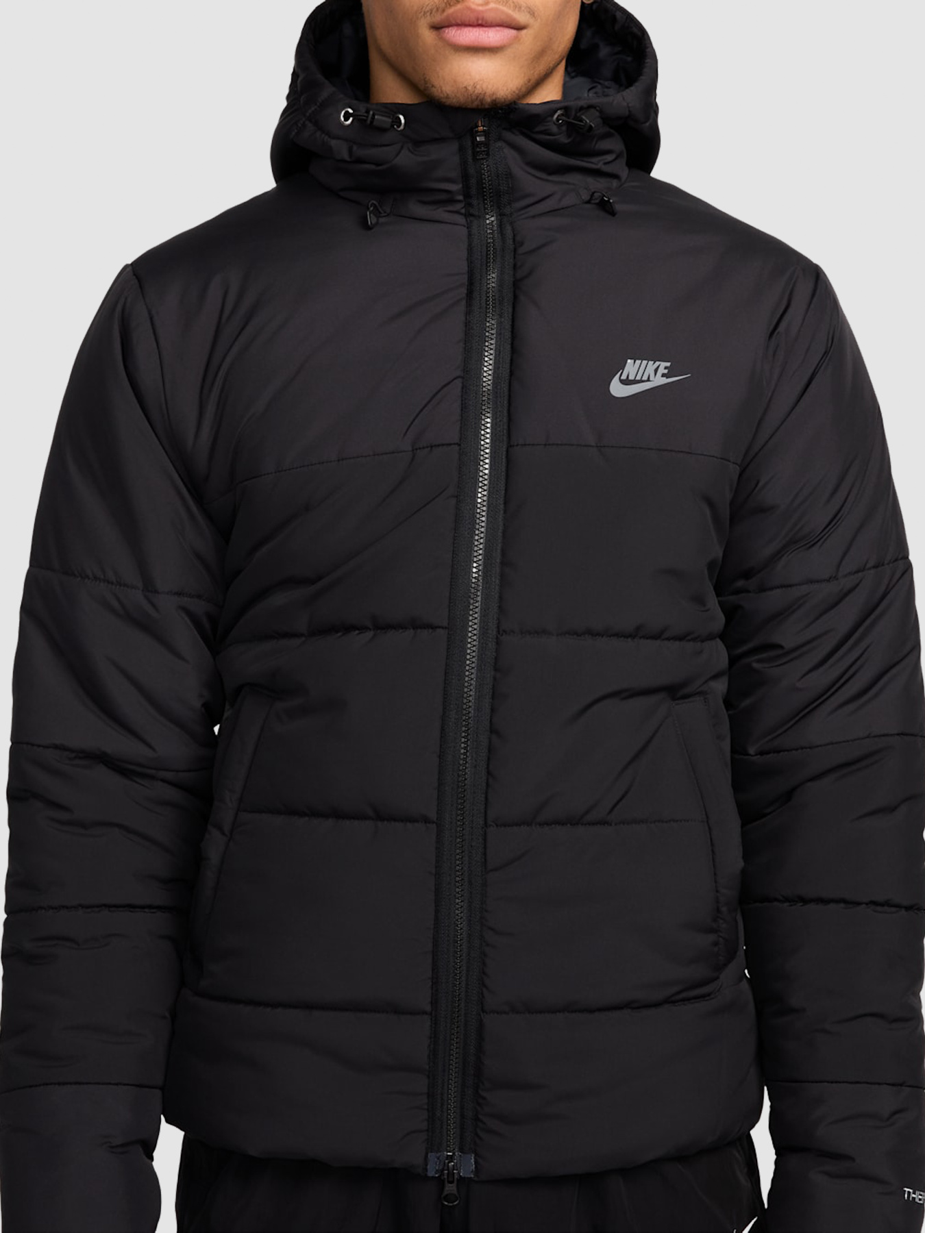 Демісезонна куртка NIKE Sportswear Synthetic-Fill модель HF6825-010 Демісезонна куртка NIKE Sportswear Synthetic-Fill модель HF6825-010 Фото