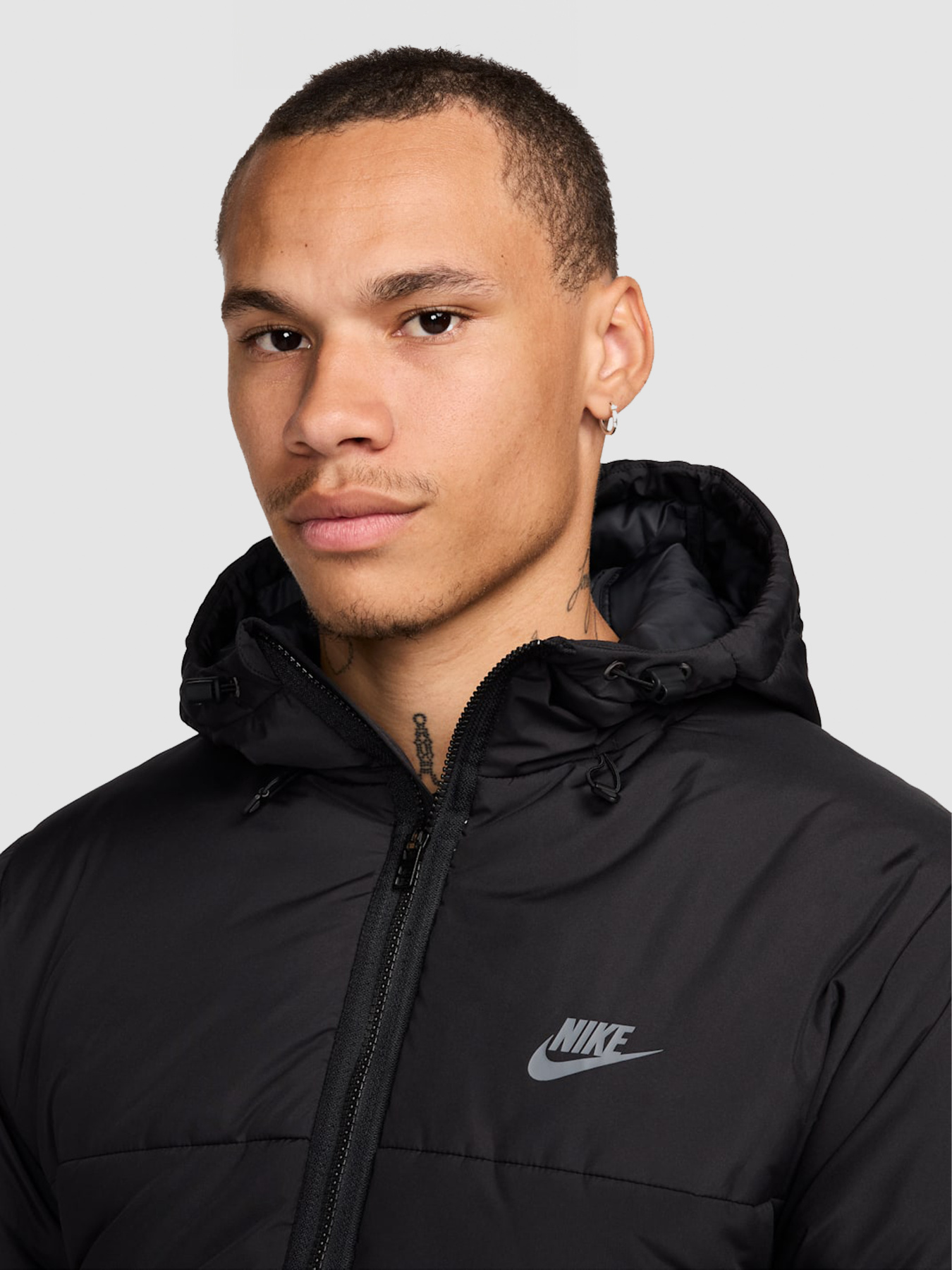 Демісезонна куртка NIKE Sportswear Synthetic-Fill модель HF6825-010 Демісезонна куртка NIKE Sportswear Synthetic-Fill модель HF6825-010 Фото