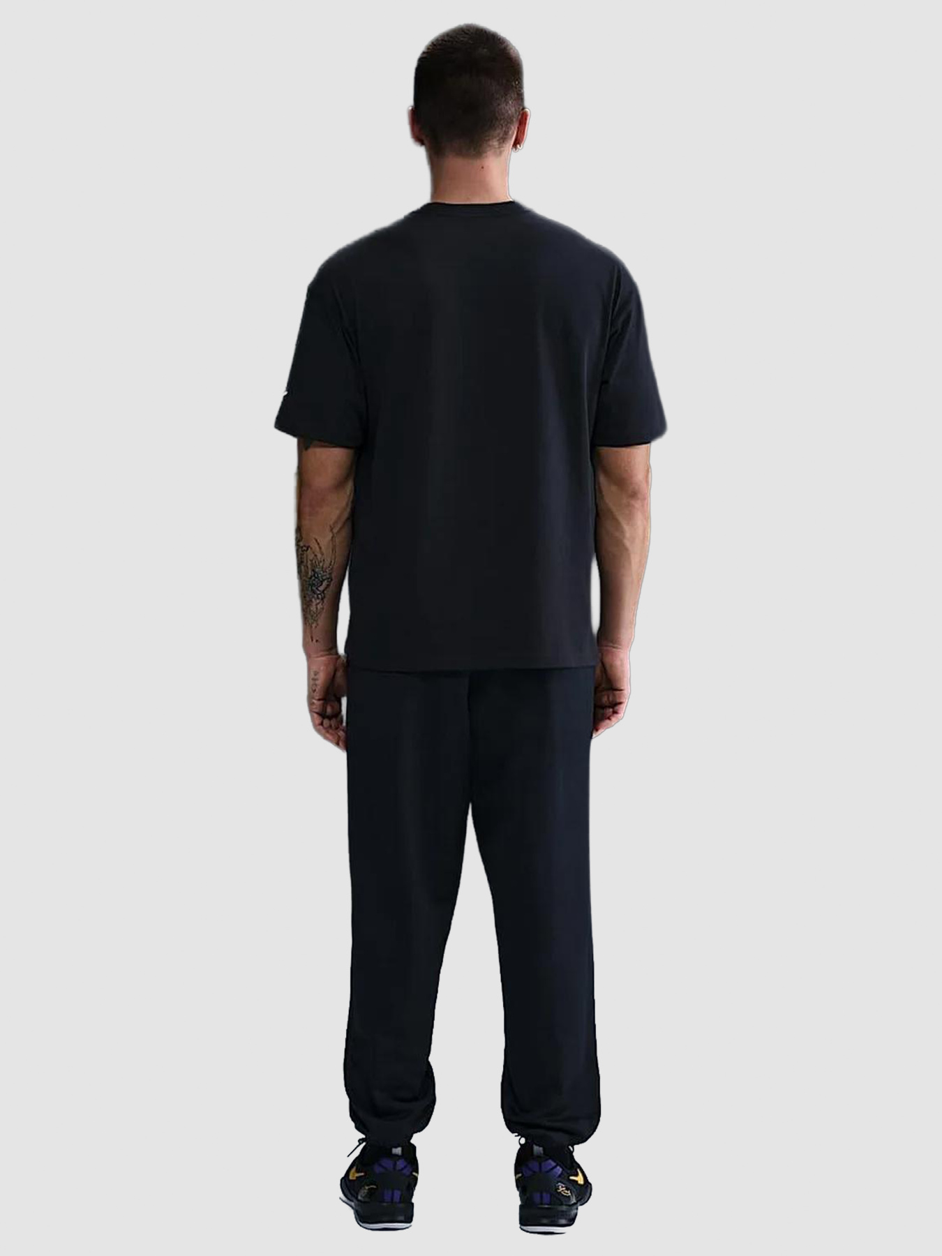 Джоггеры NIKE Kobe Therma-Fit Basketball Pants модель HJ8113-010 Фото