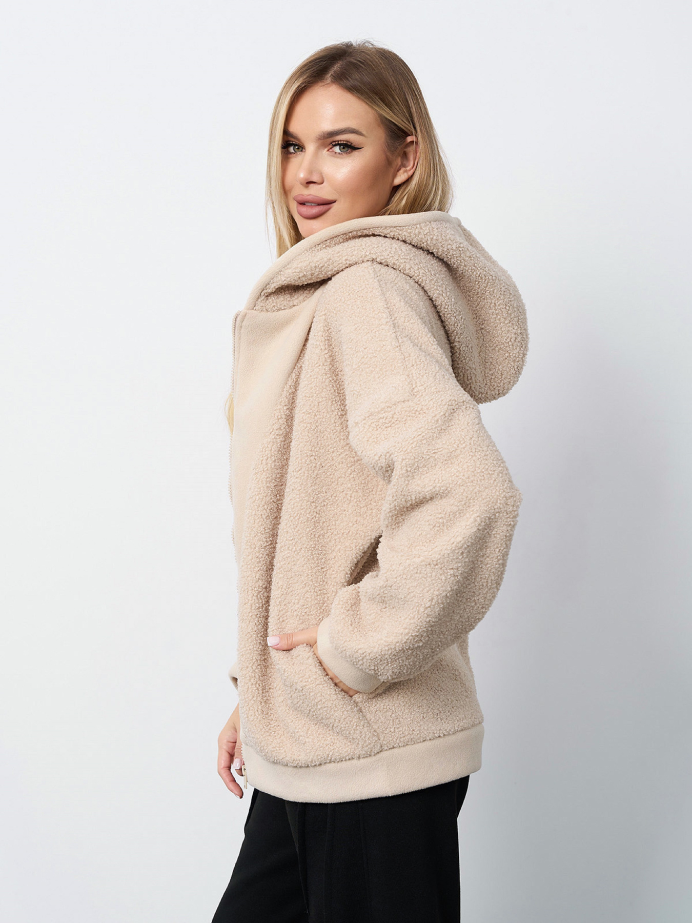 Худі ISSA Plus модель 15407_светло-бежевый Худі ISSA Plus модель 15407_светло-бежевый Фото