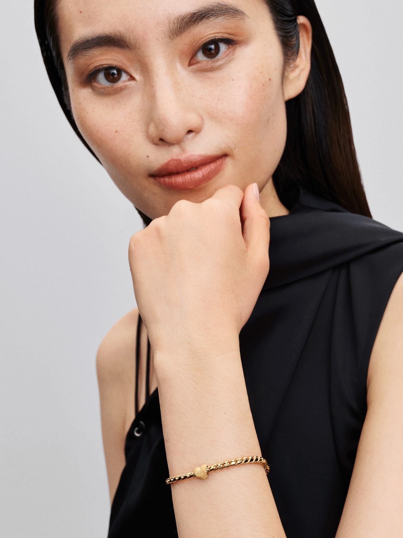 Классические PANDORA модель 764000C00 Фото