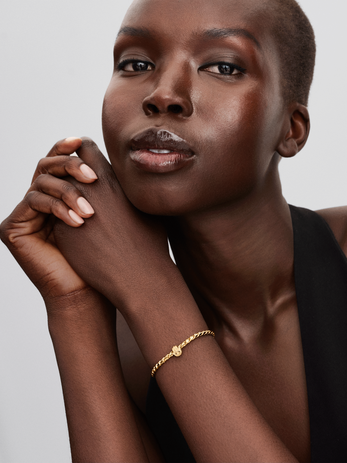 Классические PANDORA модель 764042C00 Фото