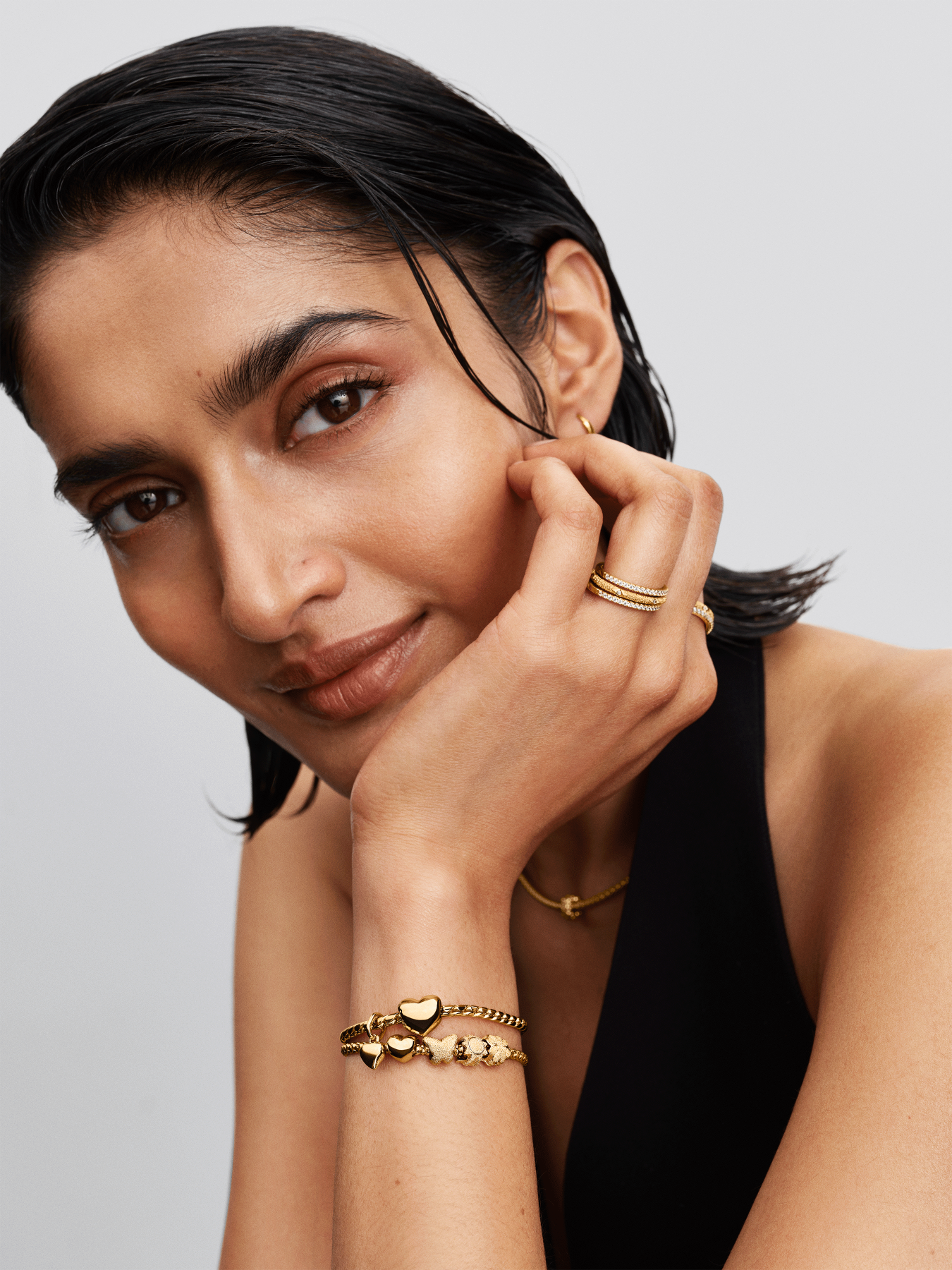 Классические PANDORA модель 764047C00 Фото