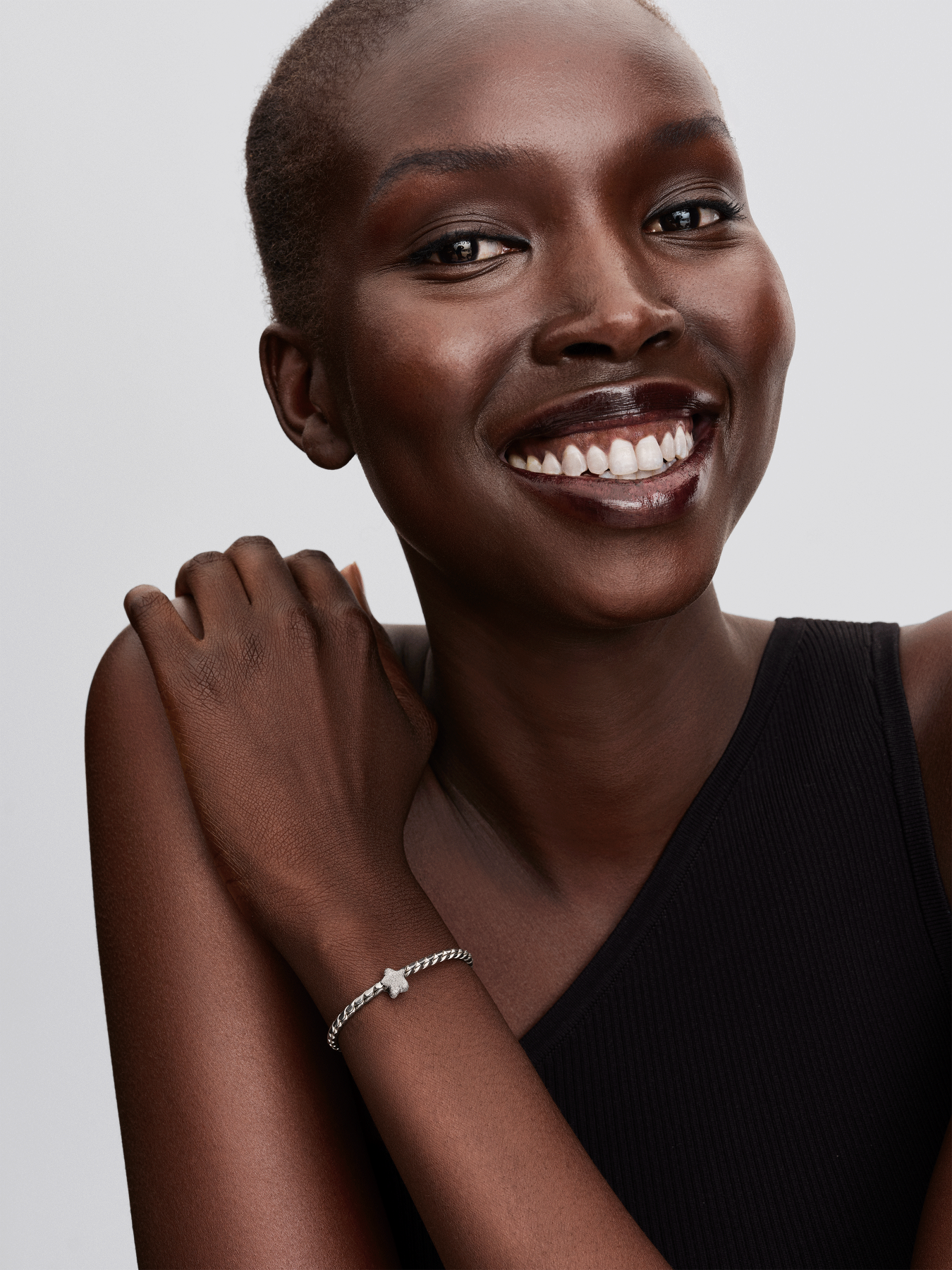 Классические PANDORA модель 794050C00 Фото