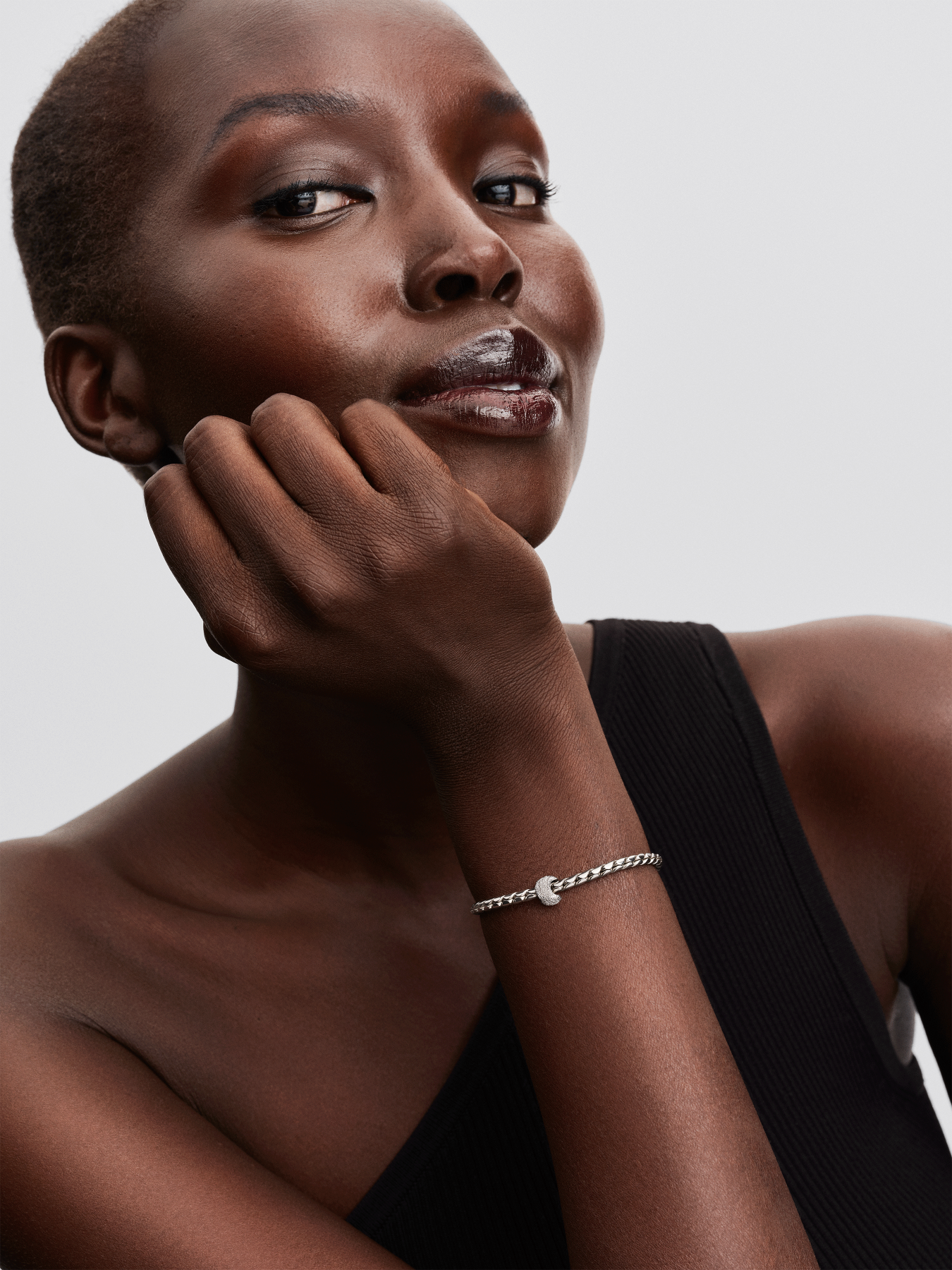 Классические PANDORA модель 794054C00 Фото