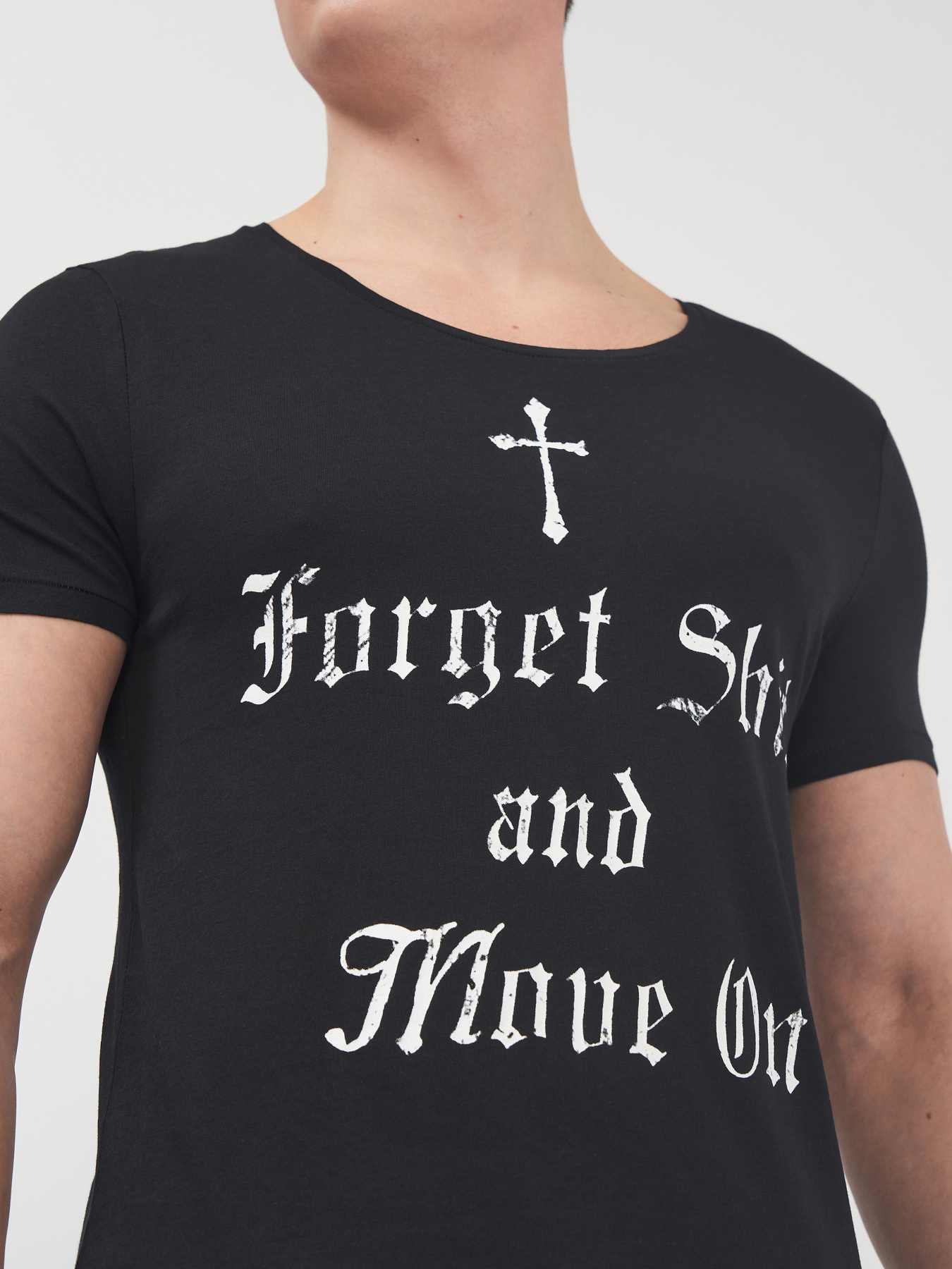 Футболка H&M модель 2195109bar_Черный Фото