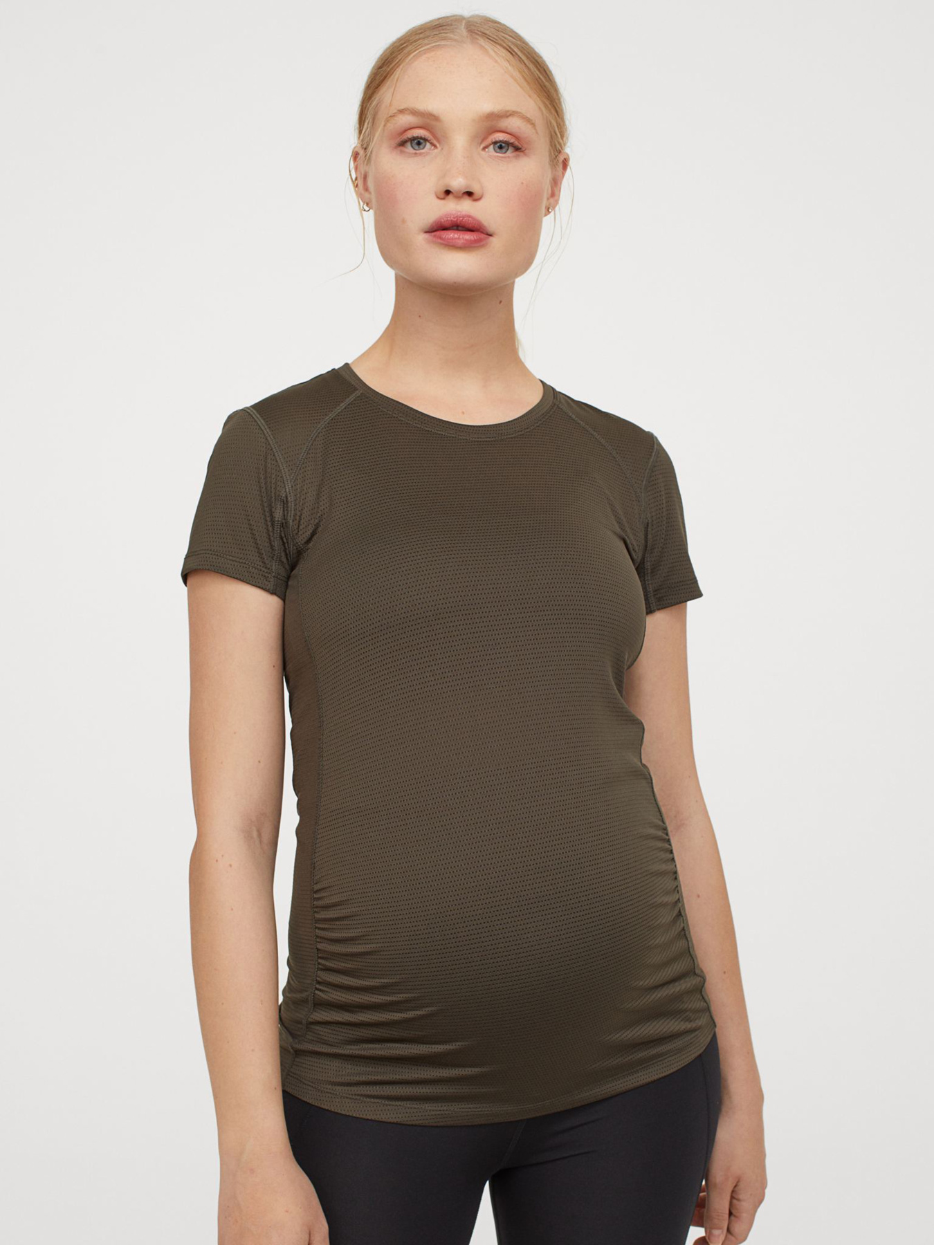 Спортивная футболка H&M модель 8750052dm_хаки Спортивная футболка H&M модель 8750052dm_хаки Фото