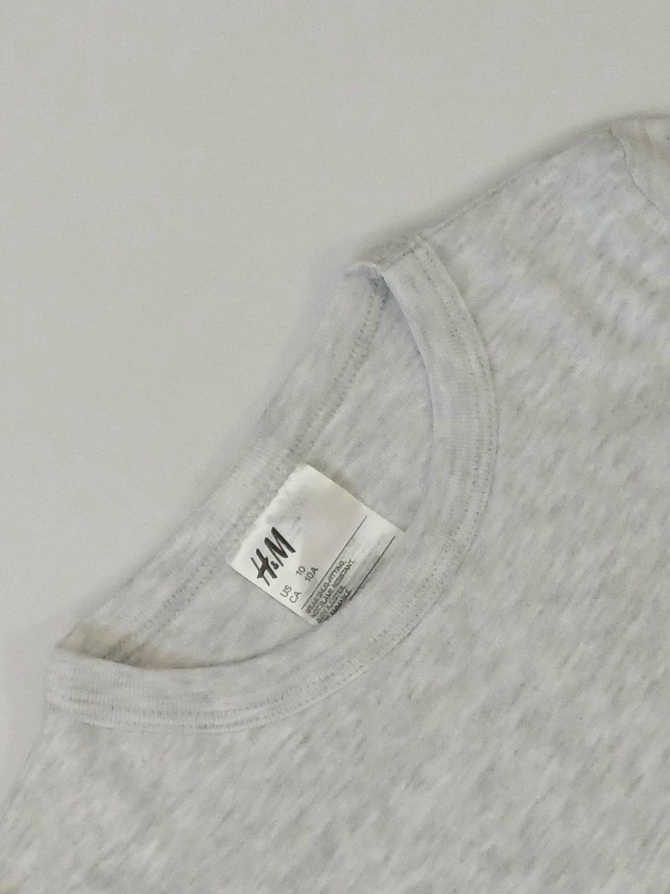 Футболка H&M модель 95703833kwer_Светло-серый Фото