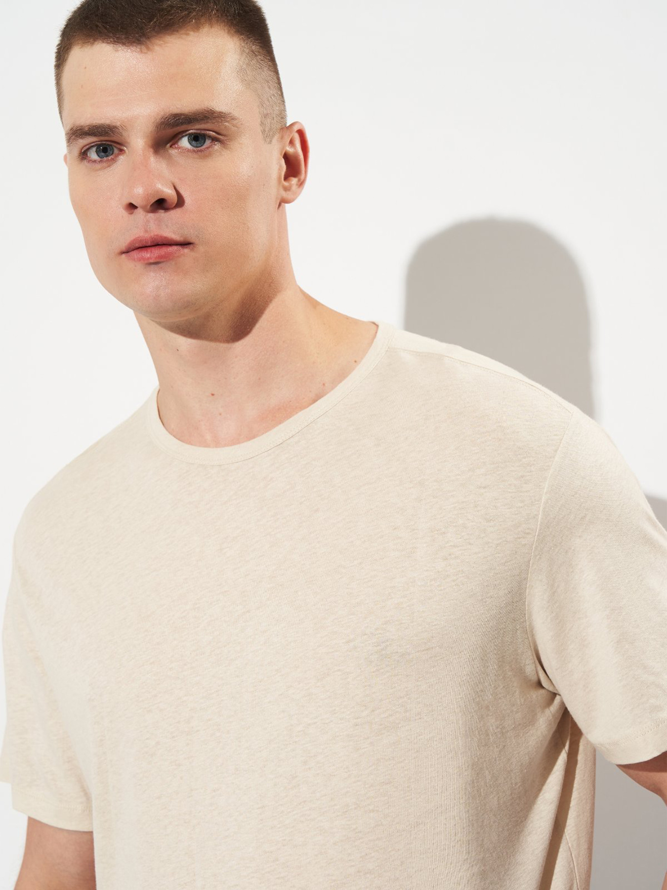 Футболка H&M модель 10431995wer_Светло-бежевый Фото