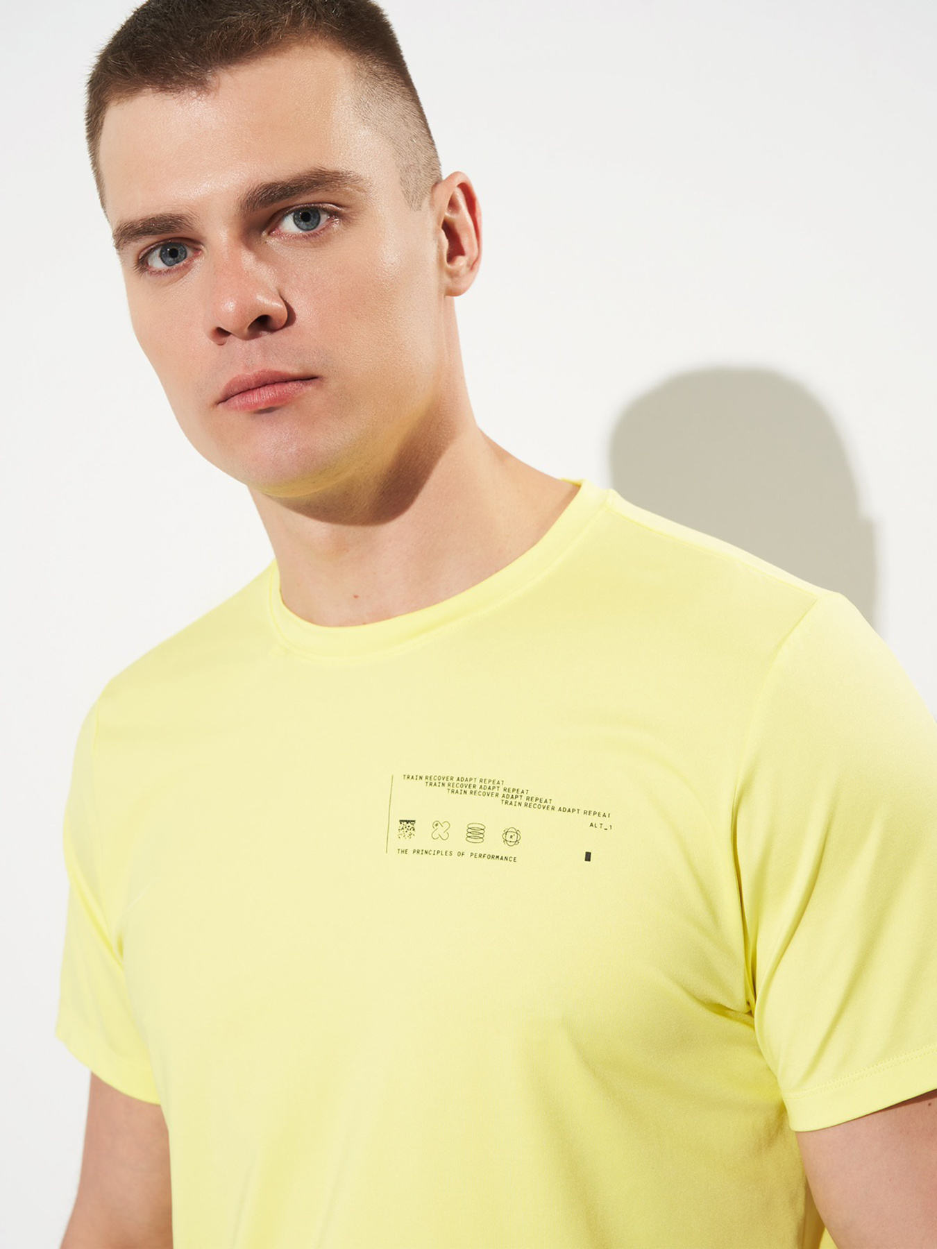 Спортивная футболка H&M модель 1144673wer_Лимонный Фото