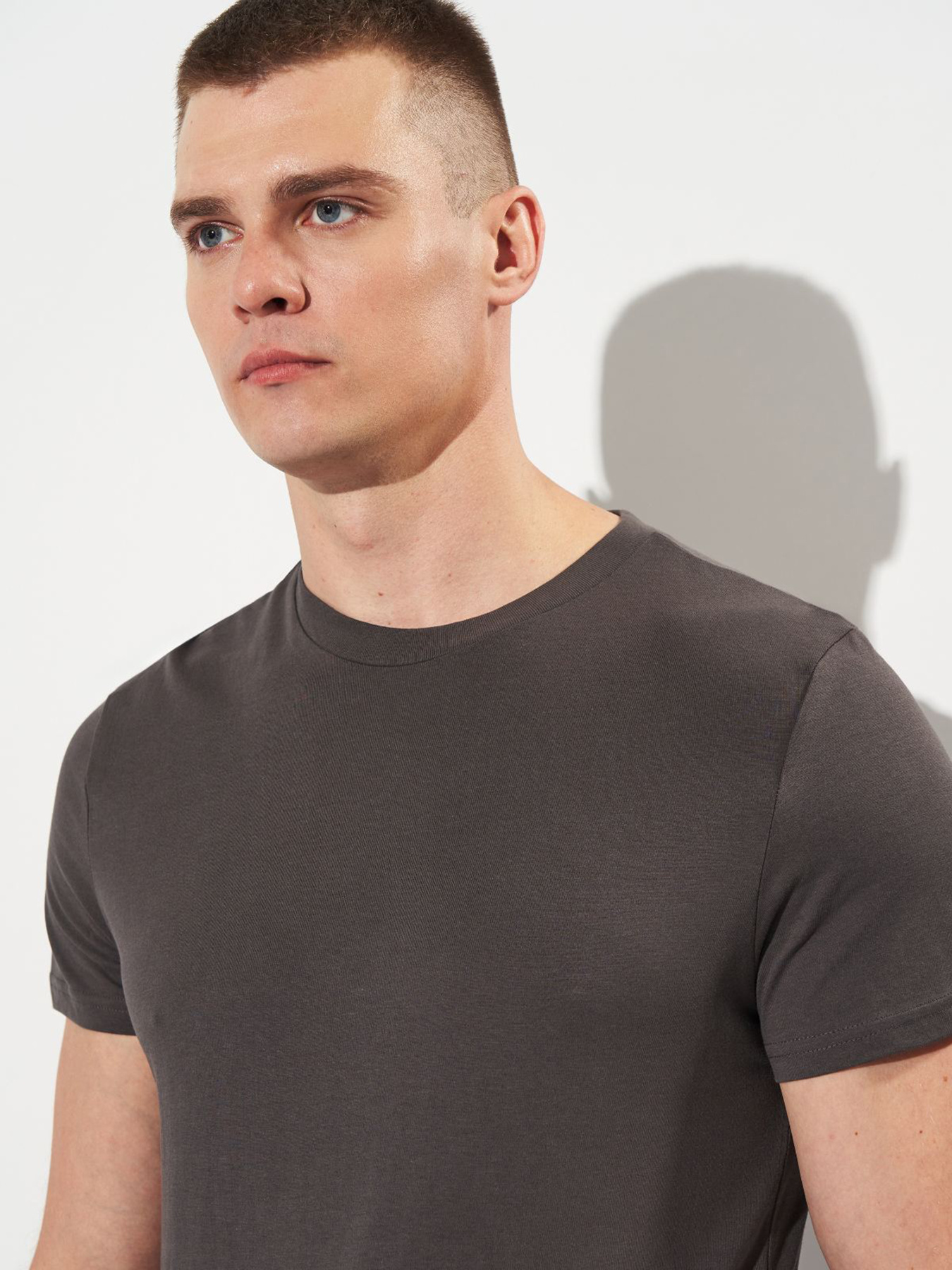 Футболка H&M модель 5987551wer_Темно-серый Фото