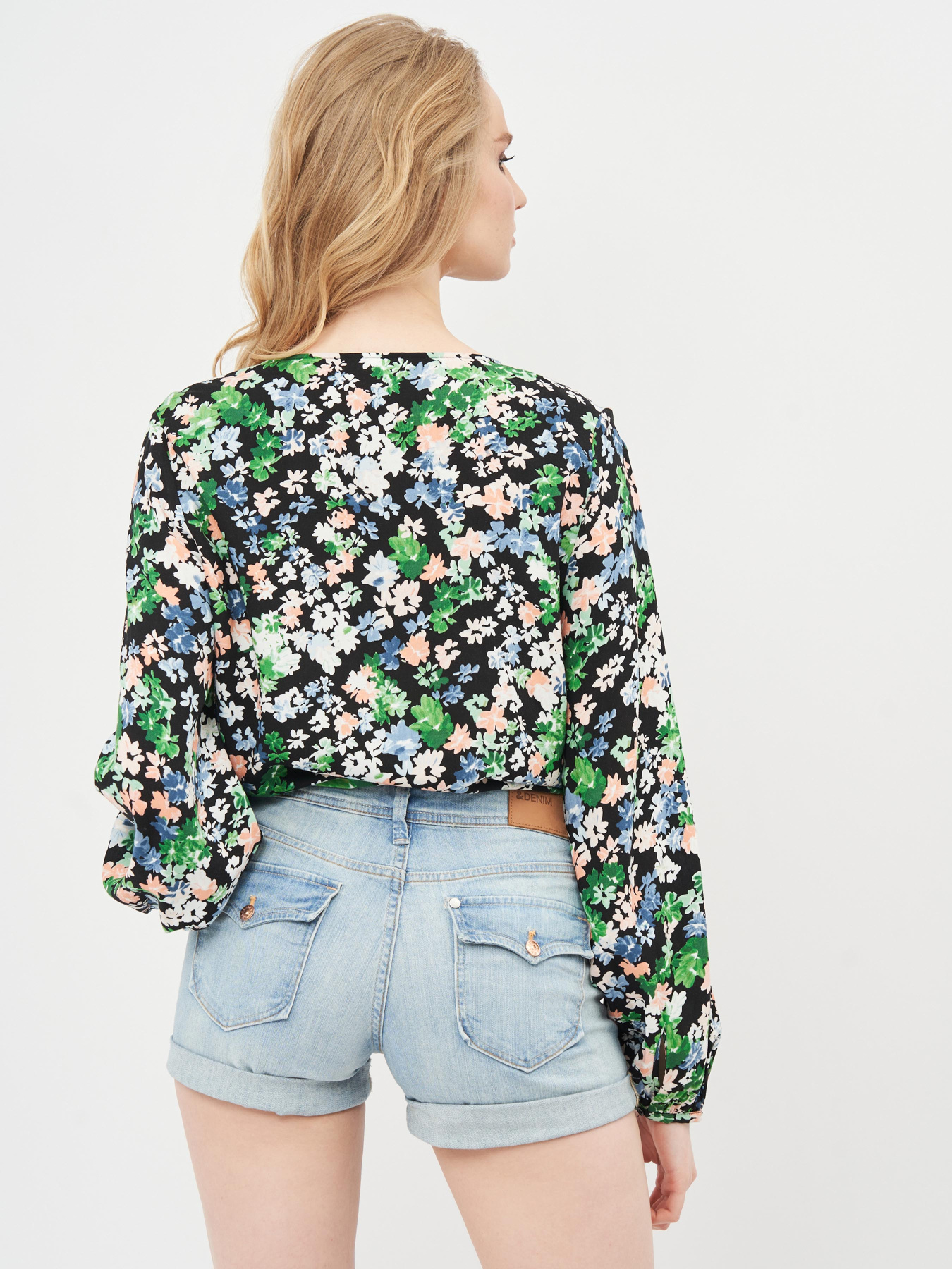 Блуза H&M модель 8591181sm_комбинированный цветы Фото