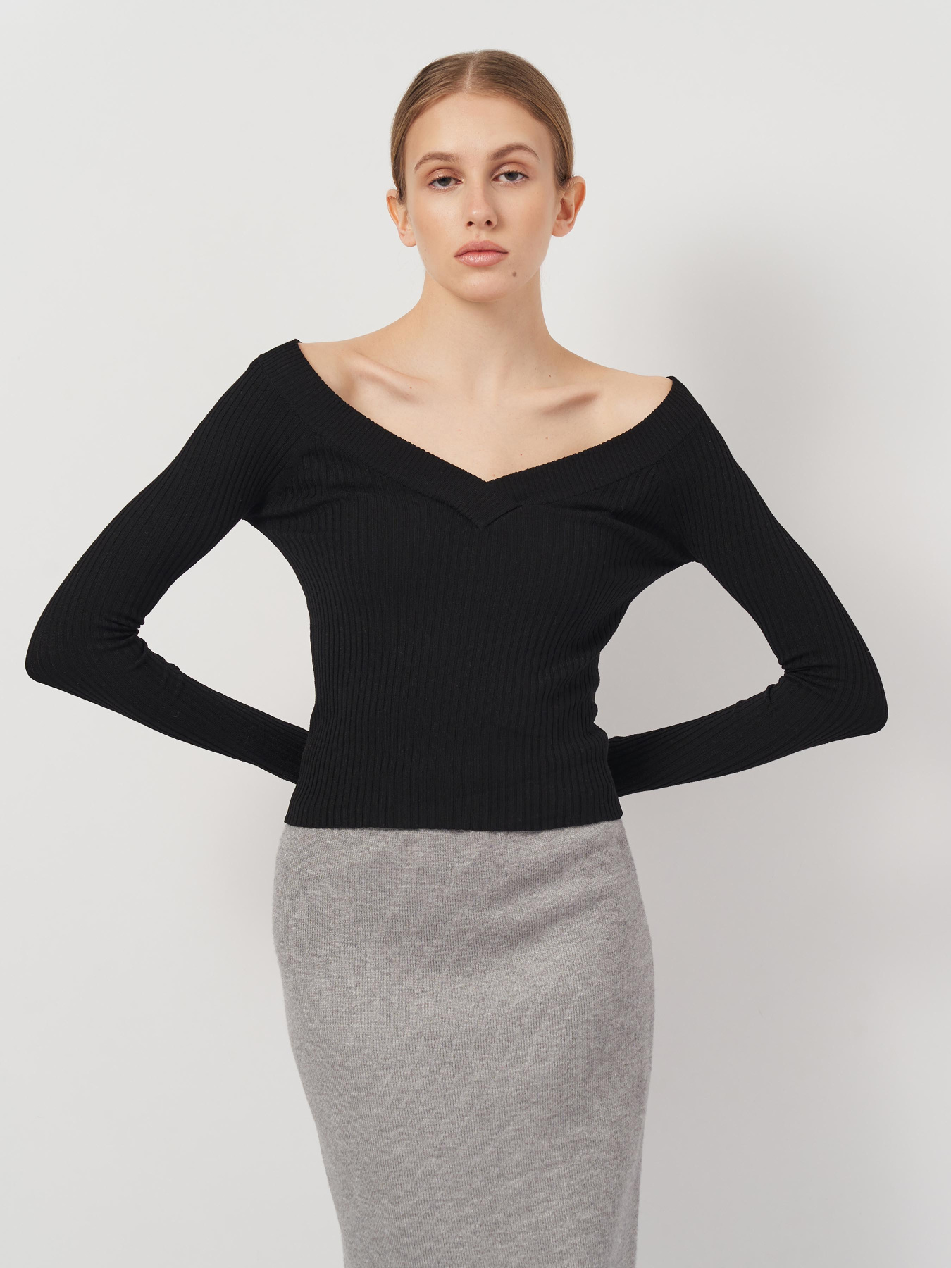 Лонгслів H&M модель 1002040arl_Черный Лонгслів H&M модель 1002040arl_Черный Фото